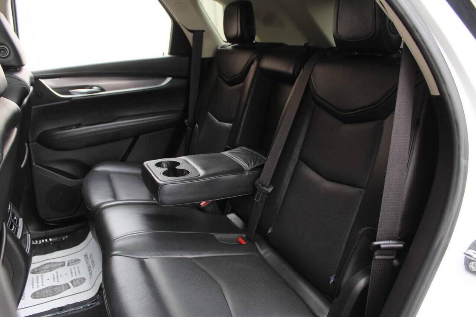 2019 White Cadillac XT5 Premium Luxury (1GYKNERS6KZ) with an 3.6L V6 DOHC 24V engine, 8A transmission, located at 4301 NW 39th , Oklahoma City, OK, 73112, (405) 949-5600, 35.512135, -97.598671 - NO DRIVERS LICENCE NO - FULL COVERAGE INSURANCE - NO CREDIT CHECK. COME ON OVER TO SUPERSPORTS AND TAKE A LOOK AND TEST DRIVE. PLEASE GIVE US A CALL AT (405) 949-5600. NO LICENCIA DE MANEJAR - NO SEGURO DE COBERTURA TOTAL - NO VERIFICACION DE CREDITO. POR FAVOR VENGAN A SUPERSPORTS, ECH - Photo#14