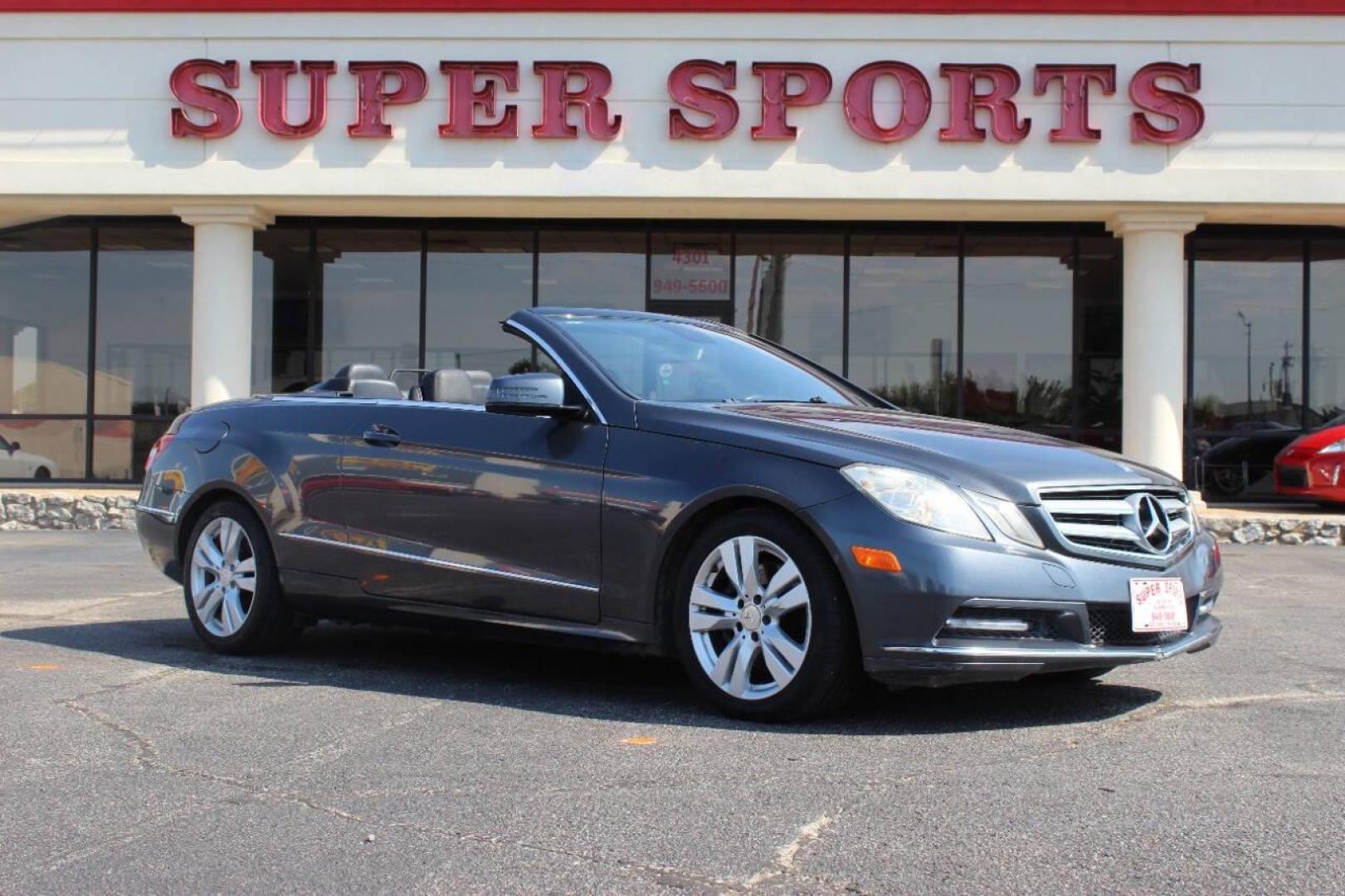 2012 Gray Mercedes-Benz E-Class E350 Cabriolet (WDDKK5KF9CF) with an 3.5L V6 DOHC 24V engine, 7-Speed Automatic transmission, located at 4301 NW 39th , Oklahoma City, OK, 73112, (405) 949-5600, 35.512135, -97.598671 - NO DRIVERS LICENSE - NO FULL COVERAGE INSURANCE - NO CREDIT CHECK. COME ON OVER TO SUPERSPORTS AND TAKE A LOOK AND TEST DRIVE PLEASE GIVE US A CALL AT (405) 949-5600. NO LICENCIA DE MANEJAR - NO SEGURO DE COBERTURA TOTAL - NO VERIFICACION DE CREDITO. POR FAVOR VENGAN A SUPERSPOR - Photo#8