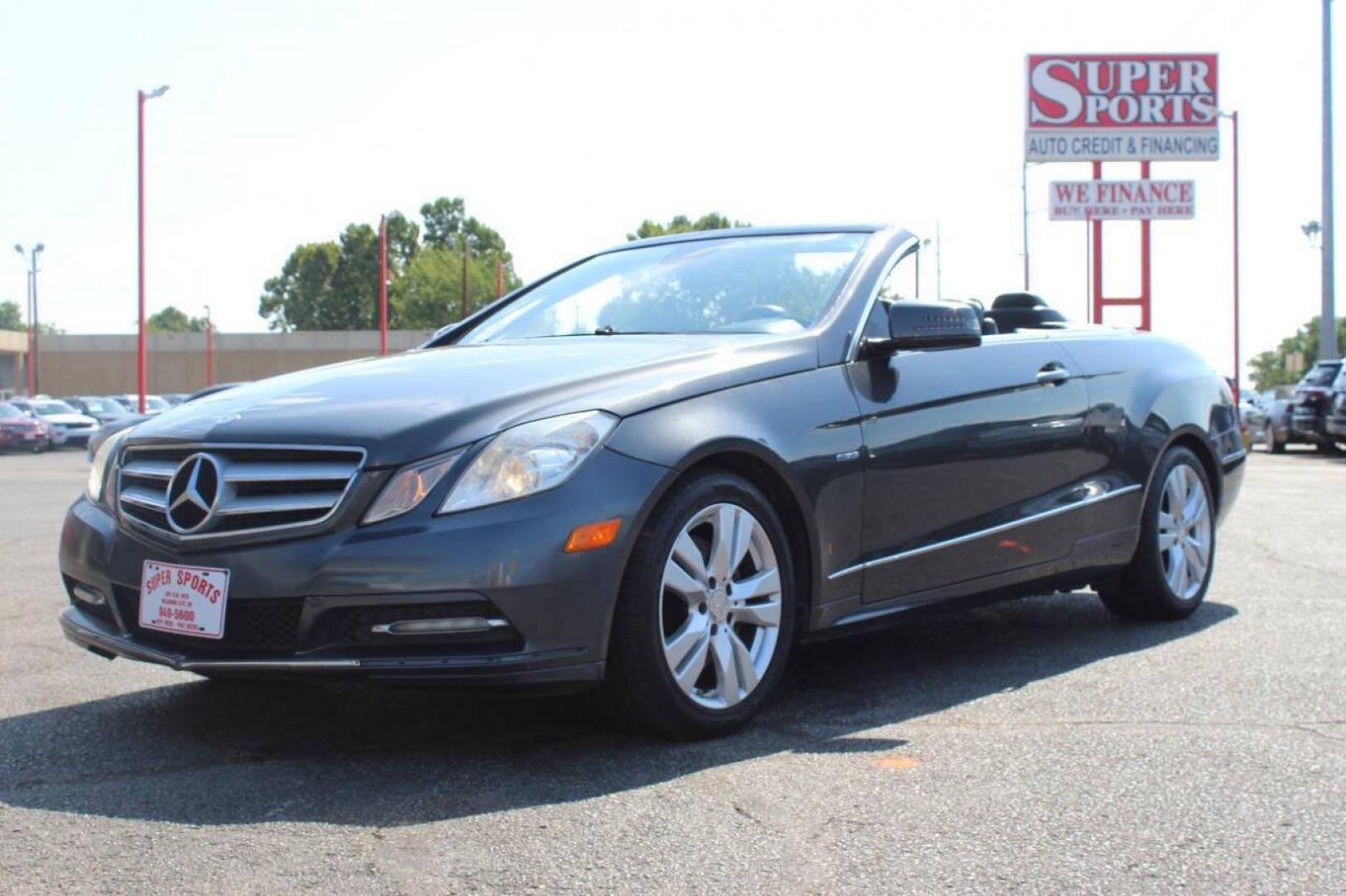 2012 Gray Mercedes-Benz E-Class E350 Cabriolet (WDDKK5KF9CF) with an 3.5L V6 DOHC 24V engine, 7-Speed Automatic transmission, located at 4301 NW 39th , Oklahoma City, OK, 73112, (405) 949-5600, 35.512135, -97.598671 - NO DRIVERS LICENSE - NO FULL COVERAGE INSURANCE - NO CREDIT CHECK. COME ON OVER TO SUPERSPORTS AND TAKE A LOOK AND TEST DRIVE PLEASE GIVE US A CALL AT (405) 949-5600. NO LICENCIA DE MANEJAR - NO SEGURO DE COBERTURA TOTAL - NO VERIFICACION DE CREDITO. POR FAVOR VENGAN A SUPERSPOR - Photo#13