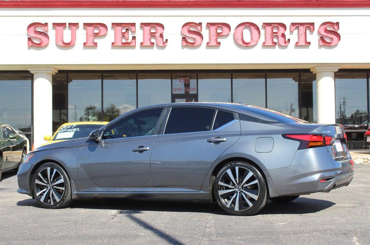 2020 Gray Nissan Altima 2.5 SR (1N4BL4CV3LN) with an 2.5L I4 2.5L I4 engine, CVT transmission, located at 4301 NW 39th , Oklahoma City, OK, 73112, (405) 949-5600, 35.512135, -97.598671 - Hablamos espanol. SPEND SMART --- BUY FROM SUPER SPORTS. ALL PRICES, DOWN PAYMENTS, PAYMENTS, AND FINANCE TERMS ARE NEGOTIABLE AT THE TIME OF APPROVAL. WE WILL WORK WITH YOU TO FIT YOUR BUDGET. WE WILL EVEN LOWER AND ADJUST THE NUMBERS TO HELP MAKE THE VEHICLE MORE AFFORDABLE FOR YOU.- Photo#5