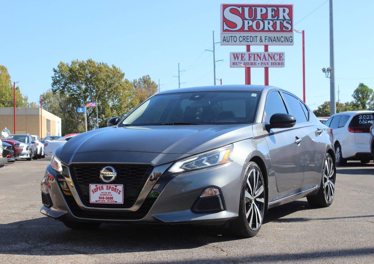 2020 Gray Nissan Altima 2.5 SR (1N4BL4CV3LN) with an 2.5L I4 2.5L I4 engine, CVT transmission, located at 4301 NW 39th , Oklahoma City, OK, 73112, (405) 949-5600, 35.512135, -97.598671 - Hablamos espanol. SPEND SMART --- BUY FROM SUPER SPORTS. ALL PRICES, DOWN PAYMENTS, PAYMENTS, AND FINANCE TERMS ARE NEGOTIABLE AT THE TIME OF APPROVAL. WE WILL WORK WITH YOU TO FIT YOUR BUDGET. WE WILL EVEN LOWER AND ADJUST THE NUMBERS TO HELP MAKE THE VEHICLE MORE AFFORDABLE FOR YOU.- Photo#7
