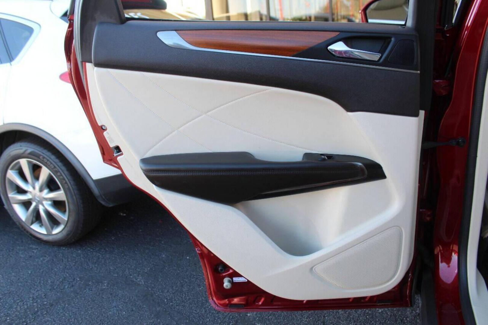 2016 Burgundy Lincoln MKC Reserve AWD (5LMTJ3DH0GU) with an 2.3L L4 DOHC 16V engine, 6A transmission, located at 4301 NW 39th , Oklahoma City, OK, 73112, (405) 949-5600, 35.512135, -97.598671 - NO DRIVERS LICENCE NO - FULL COVERAGE INSURANCE - NO CREDIT CHECK. COME ON OVER TO SUPERSPORTS AND TAKE A LOOK AND TEST DRIVE. PLEASE GIVE US A CALL AT (405) 949-5600. NO LICENCIA DE MANEJAR - NO SEGURO DE COBERTURA TOTAL - NO VERIFICACION DE CREDITO. POR FAVOR VENGAN A SUPERSPORTS, ECH - Photo#13