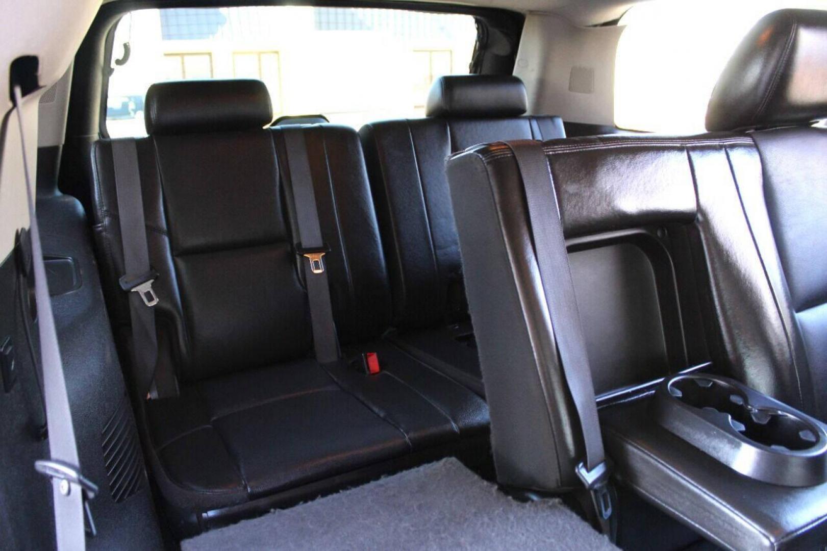 2011 Black GMC Yukon Denali 4WD (1GKS2EEF2BR) with an 6.2L V8 OHV 16V engine, 4-Speed Automatic transmission, located at 4301 NW 39th , Oklahoma City, OK, 73112, (405) 949-5600, 35.512135, -97.598671 - Photo#12