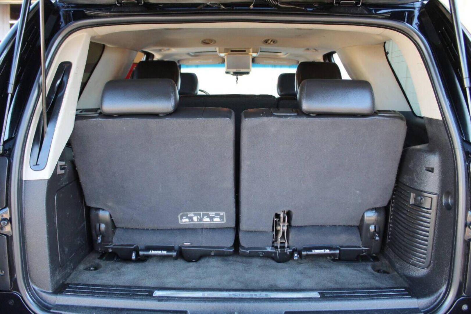 2011 Black GMC Yukon Denali 4WD (1GKS2EEF2BR) with an 6.2L V8 OHV 16V engine, 4-Speed Automatic transmission, located at 4301 NW 39th , Oklahoma City, OK, 73112, (405) 949-5600, 35.512135, -97.598671 - Photo#13