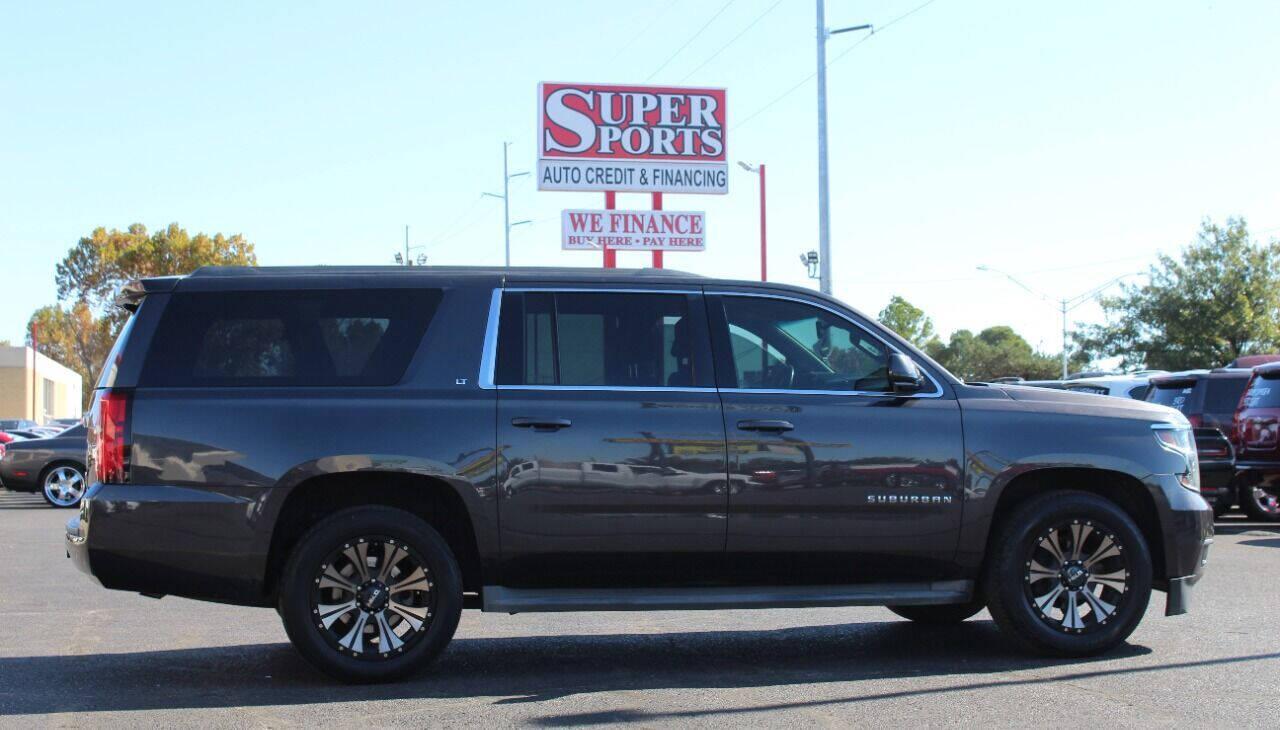 2015 Black Chevrolet Suburban LT 1500 2WD (1GNSCJKC8FR) with an 5.3L V8 5.3L V8 engine, Automatic 6-Speed transmission, located at 4301 NW 39th , Oklahoma City, OK, 73112, (405) 949-5600, 35.512135, -97.598671 - NO DRIVERS LICENCE - NO FULL COVERAGE INSURANCE - NO CREDIT CHECK. COME ON OVER TO SUPERSPORTS AND TAKE A LOOK AND TEST DRIVE. PLEASE GIVE US A CALL AT (405) 949-5600. NO LICENCIA DE MANEJAR - NO SEGURO DE COBERTURA TOTAL - NO VERIFICACION DE CREDITO. POR FAVOR VENGAN A SUPERSPORTS, E - Photo#3