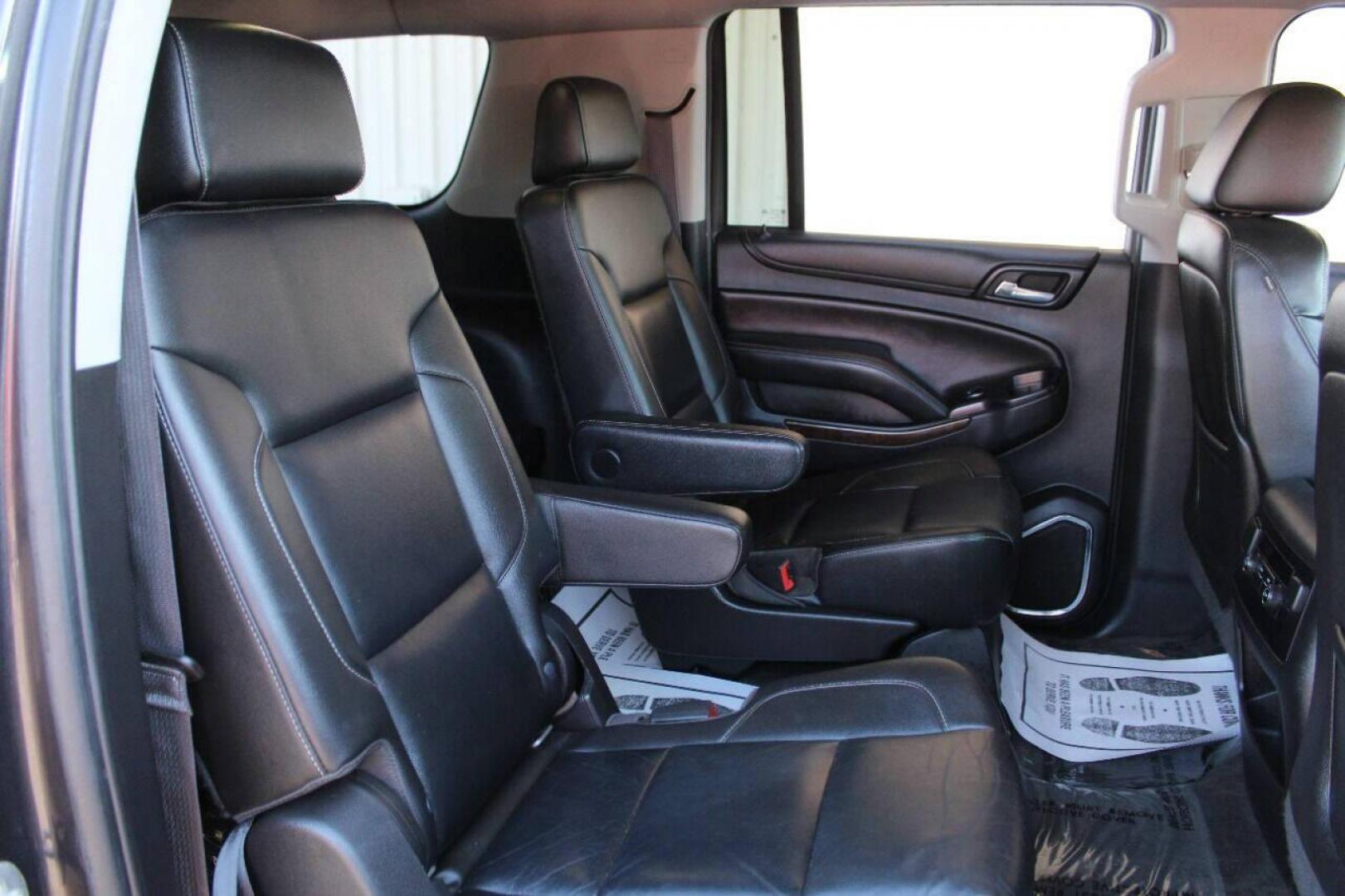 2015 Black Chevrolet Suburban LT 1500 2WD (1GNSCJKC8FR) with an 5.3L V8 5.3L V8 engine, Automatic 6-Speed transmission, located at 4301 NW 39th , Oklahoma City, OK, 73112, (405) 949-5600, 35.512135, -97.598671 - NO DRIVERS LICENCE - NO FULL COVERAGE INSURANCE - NO CREDIT CHECK. COME ON OVER TO SUPERSPORTS AND TAKE A LOOK AND TEST DRIVE. PLEASE GIVE US A CALL AT (405) 949-5600. NO LICENCIA DE MANEJAR - NO SEGURO DE COBERTURA TOTAL - NO VERIFICACION DE CREDITO. POR FAVOR VENGAN A SUPERSPORTS, E- Photo#11