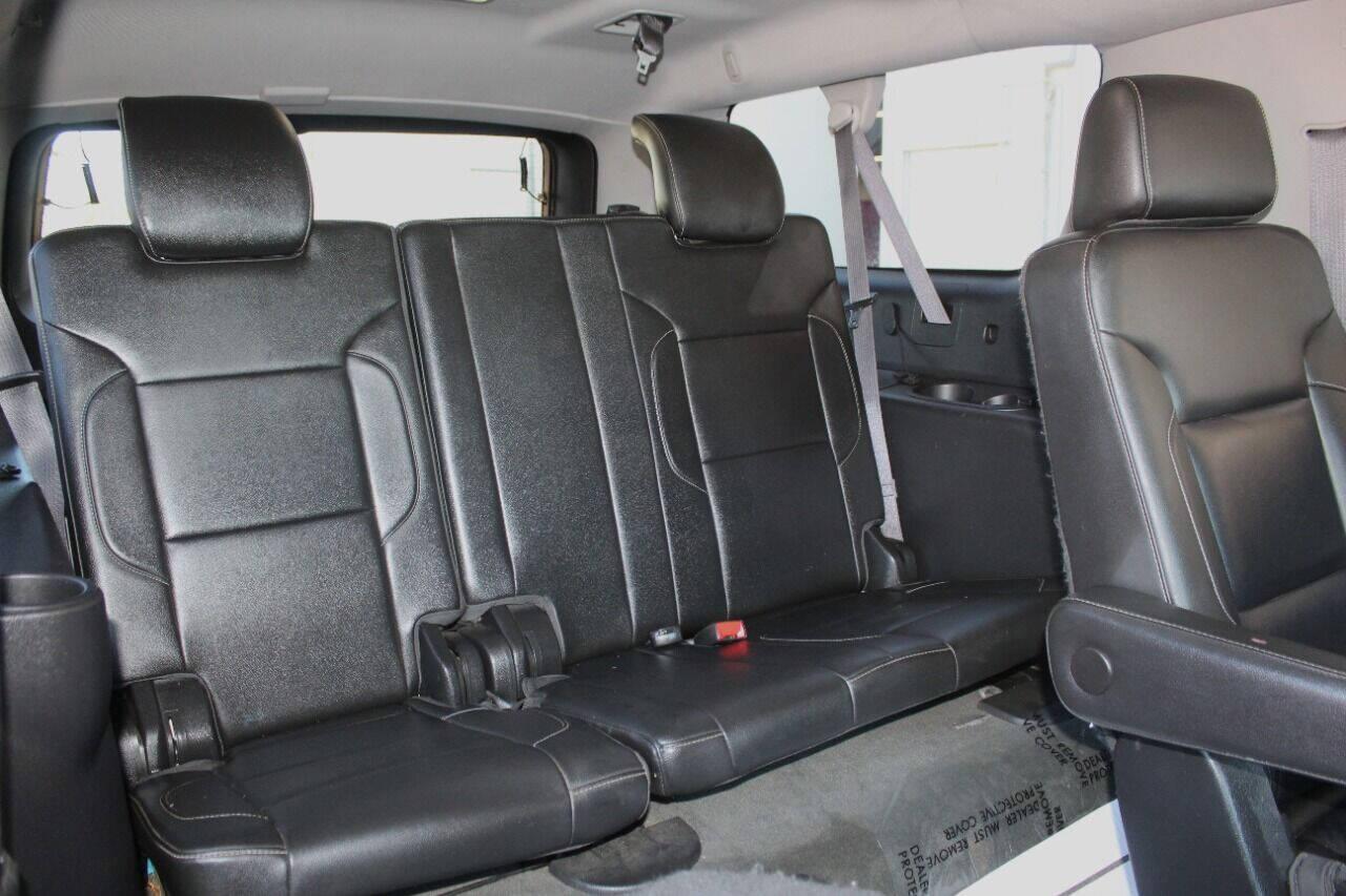 2015 Black Chevrolet Suburban LT 1500 2WD (1GNSCJKC8FR) with an 5.3L V8 5.3L V8 engine, Automatic 6-Speed transmission, located at 4301 NW 39th , Oklahoma City, OK, 73112, (405) 949-5600, 35.512135, -97.598671 - NO DRIVERS LICENCE - NO FULL COVERAGE INSURANCE - NO CREDIT CHECK. COME ON OVER TO SUPERSPORTS AND TAKE A LOOK AND TEST DRIVE. PLEASE GIVE US A CALL AT (405) 949-5600. NO LICENCIA DE MANEJAR - NO SEGURO DE COBERTURA TOTAL - NO VERIFICACION DE CREDITO. POR FAVOR VENGAN A SUPERSPORTS, E - Photo#12