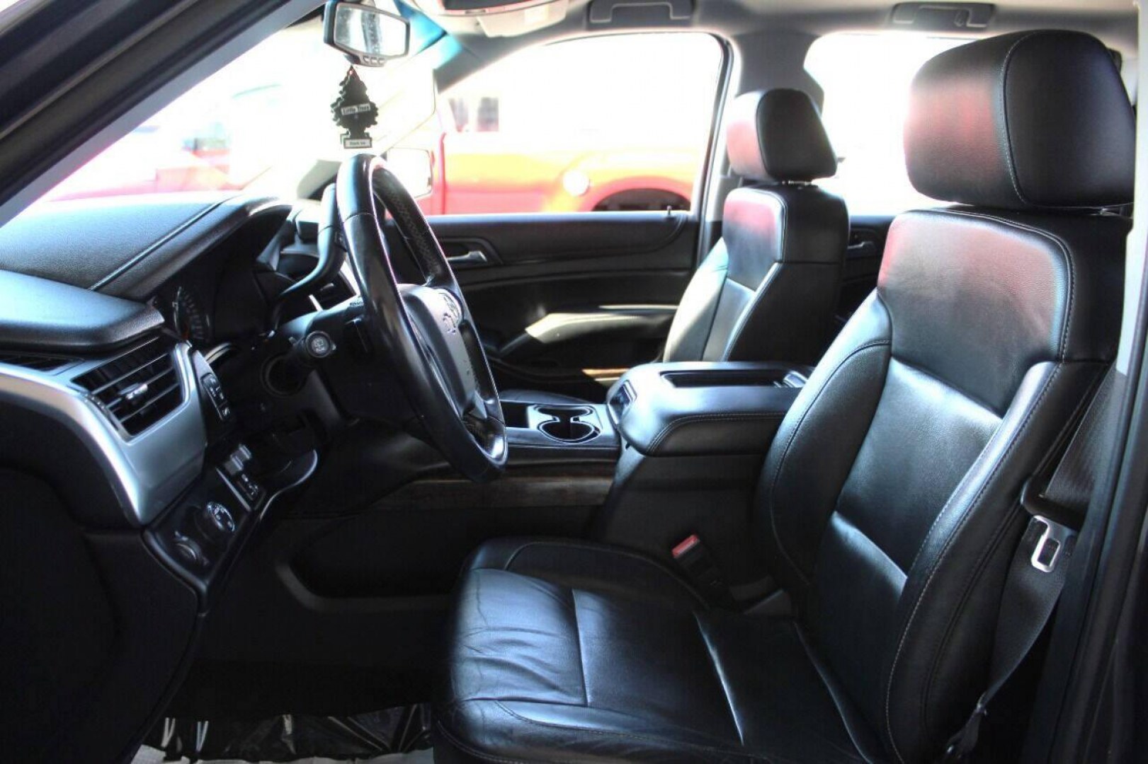 2015 Black Chevrolet Suburban LT 1500 2WD (1GNSCJKC8FR) with an 5.3L V8 5.3L V8 engine, Automatic 6-Speed transmission, located at 4301 NW 39th , Oklahoma City, OK, 73112, (405) 949-5600, 35.512135, -97.598671 - NO DRIVERS LICENCE - NO FULL COVERAGE INSURANCE - NO CREDIT CHECK. COME ON OVER TO SUPERSPORTS AND TAKE A LOOK AND TEST DRIVE. PLEASE GIVE US A CALL AT (405) 949-5600. NO LICENCIA DE MANEJAR - NO SEGURO DE COBERTURA TOTAL - NO VERIFICACION DE CREDITO. POR FAVOR VENGAN A SUPERSPORTS, E- Photo#17