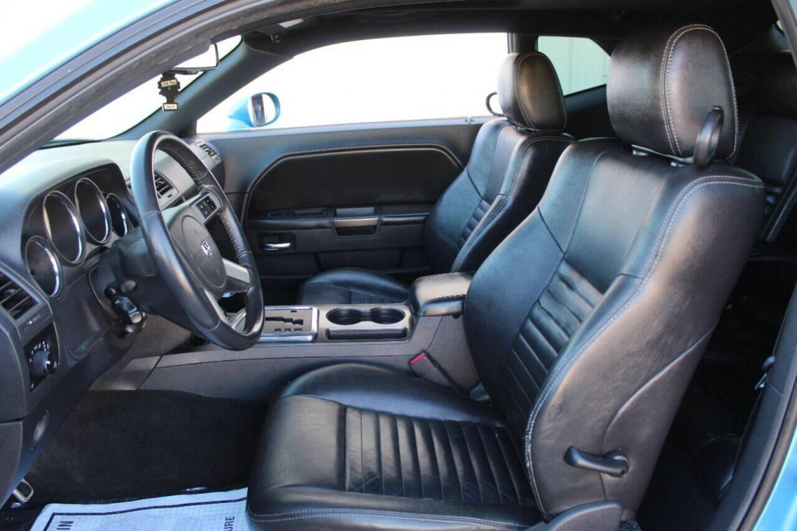 2010 Blue Dodge Challenger R/T (2B3CJ5DT2AH) with an 5.7L V8 OHV 16V engine, 4-Speed Automatic transmission, located at 4301 NW 39th , Oklahoma City, OK, 73112, (405) 949-5600, 35.512135, -97.598671 - NO DRIVERS LICENSE - NO FULL COVERAGE INSURANCE - NO CREDIT CHECK. COME ON OVER TO SUPERSPORTS AND TAKE A LOOK AND TEST DRIVE. PLEASE GIVE US A CALL AT (405) 949-5600. NO LICENCIA DE MANEJAR - NO SEGURO DE COBERTURA TOTAL - NO VERIFICACION DE CREDITO. POR FAVOR VENGAN A SUPERSPORTS, ECH - Photo#13