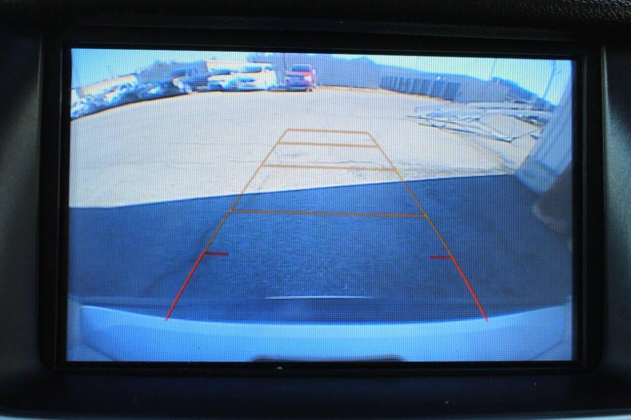 2018 Silver Chevrolet Tahoe LT 4WD (1GNSKBKC5JR) with an 5.3L V8 5.3L V8 engine, Automatic 6-Speed transmission, located at 4301 NW 39th , Oklahoma City, OK, 73112, (405) 949-5600, 35.512135, -97.598671 - NO DRIVERS LICENSE - NO FULL COVERAGE INSURANCE - NO CREDIT CHECK. COME ON OVER TO SUPERSPORTS AND TAKE A LOOK AND TEST DRIVE PLEASE GIVE US A CALL AT (405) 949-5600. NO LICENCIA DE MANEJAR - NO SEGURO DE COBERTURA TOTAL - NO VERIFICACION DE CREDITO. POR FAVOR VENGAN A SUPERSPORTS, ECHE - Photo#20