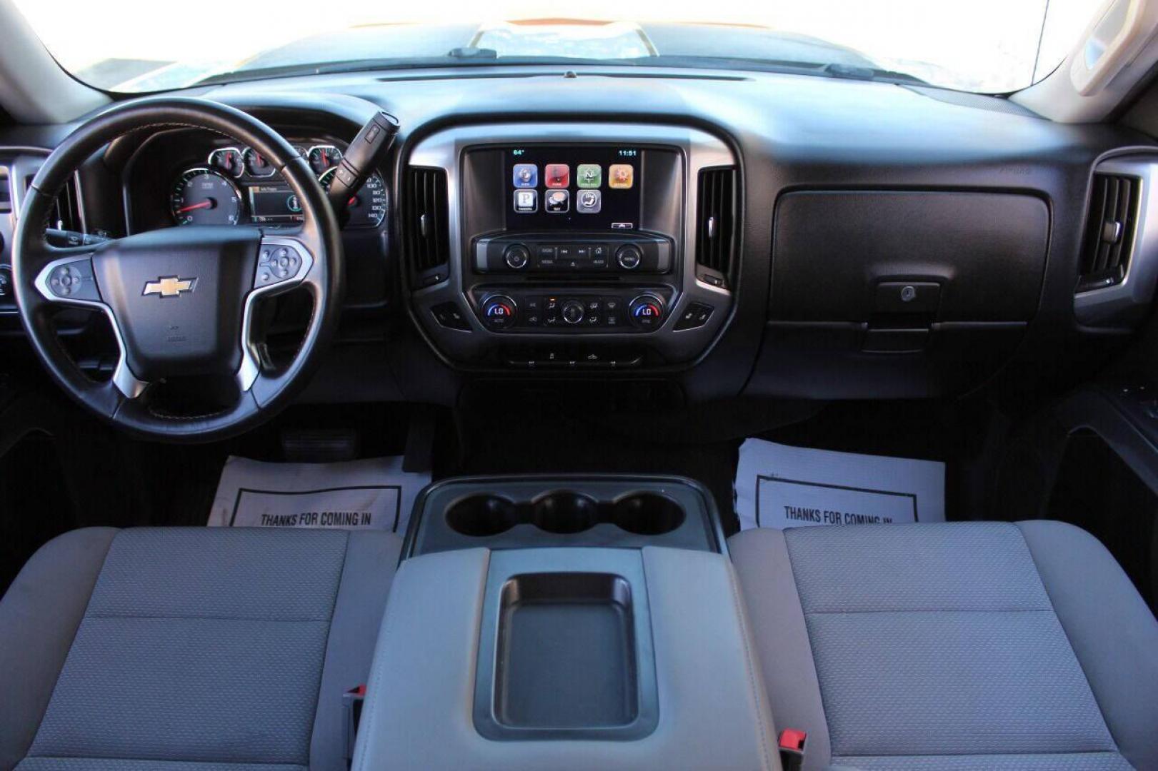 2015 Silver Chevrolet Silverado 1500 LT Crew Cab 4WD (3GCUKRECXFG) with an 5.3L V8 OHV 16V engine, 6-Speed Automatic transmission, located at 4301 NW 39th , Oklahoma City, OK, 73112, (405) 949-5600, 35.512135, -97.598671 - NO DRIVERS LICENSE - NO FULL COVERAGE INSURANCE - NO CREDIT CHECK. COME ON OVER TO SUPERSPORTS AND TAKE A LOOK AND TEST DRIVE. PLEASE GIVE US A CALL AT (405) 949-5600. NO LICENCIA DE MANEJAR - NO SEGURO DE COBERTURA TOTAL - NO VERIFICACION DE CREDITO. POR FAVOR VENGAN A SUPERSPORTS, ECH - Photo#17