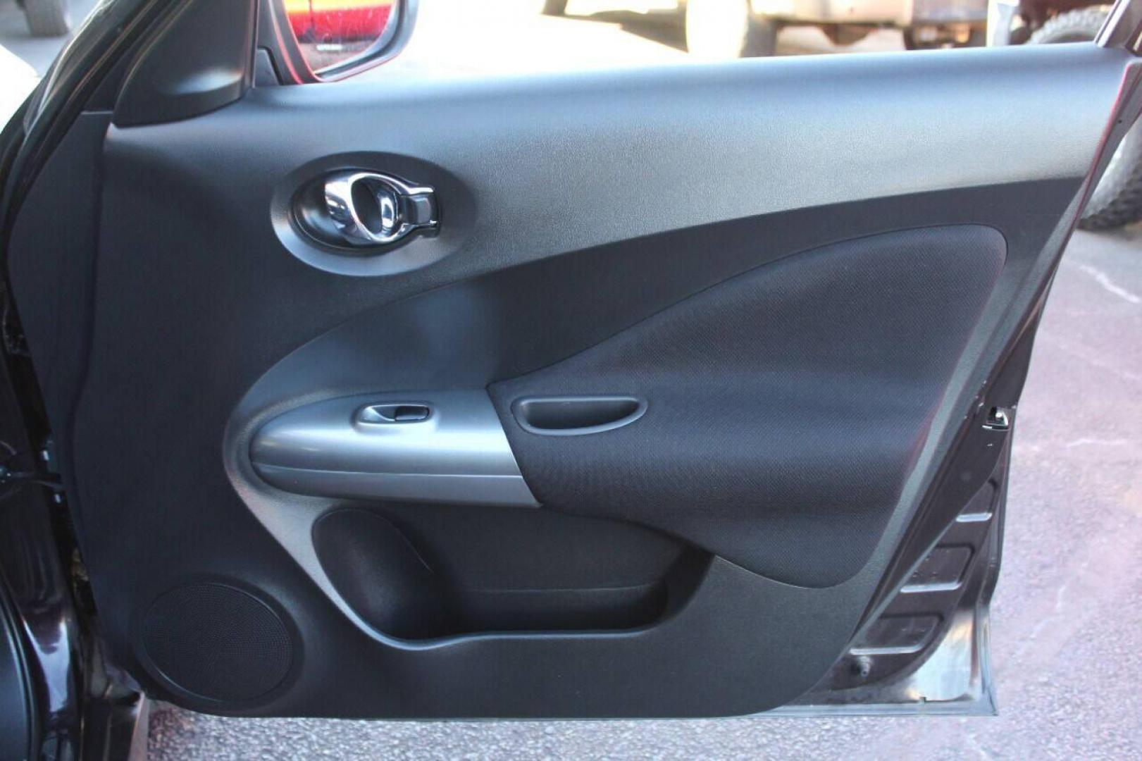 2017 Purple Nissan Juke S FWD (JN8AF5MR4HT) with an 1.6L L4 DOHC 16V TURBO engine, CVT transmission, located at 4301 NW 39th , Oklahoma City, OK, 73112, (405) 949-5600, 35.512135, -97.598671 - NO DRIVERS LICENCE - NO FULL COVERAGE INSURANCE - NO CREDIT CHECK. COME ON OVER TO SUPERSPORTS AND TAKE A LOOK AND TEST DRIVE. PLEASE GIVE US A CALL AT (405) 949-5600. NO LICENCIA DE MANEJAR - NO SEGURO DE COBERTURA TOTAL - NO VERIFICACION DE CREDITO. POR FAVOR VENGAN A SUPERSPORTS, ECH - Photo#8