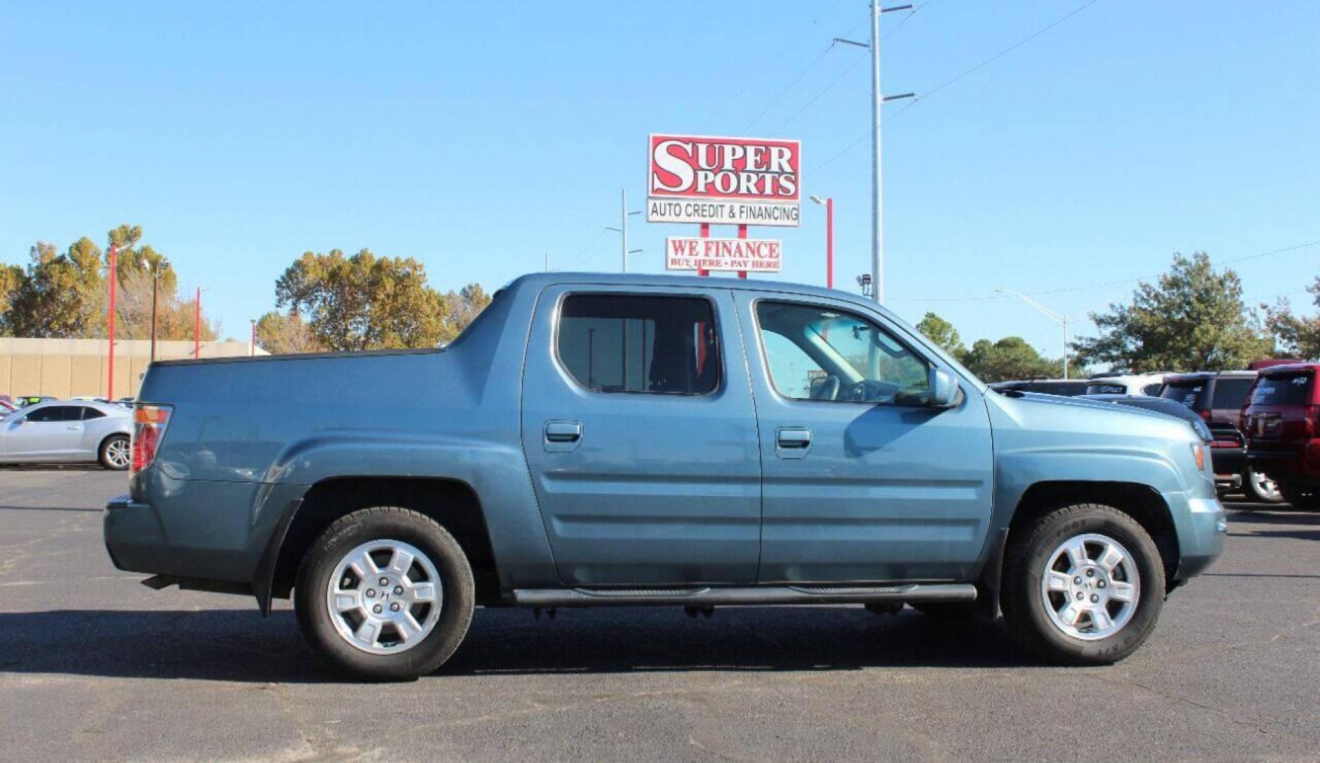 2008 Blue Honda Ridgeline RTS (2HJYK16428H) with an 3.5L V6 SOHC 24V engine, 5-Speed Automatic Overdrive transmission, located at 4301 NW 39th , Oklahoma City, OK, 73112, (405) 949-5600, 35.512135, -97.598671 - NO DRIVERS LICENSE - NO FULL COVERAGE INSURANCE - NO CREDIT CHECK. COME ON OVER TO SUPERSPORTS AND TAKE A LOOK AND TEST DRIVE PLEASE GIVE US A CALL AT (405) 949-5600. NO LICENCIA DE MANEJAR - NO SEGURO DE COBERTURA TOTAL - NO VERIFICACION DE CREDITO. POR FAVOR VENGAN A SUPERSPORTS, - Photo#3