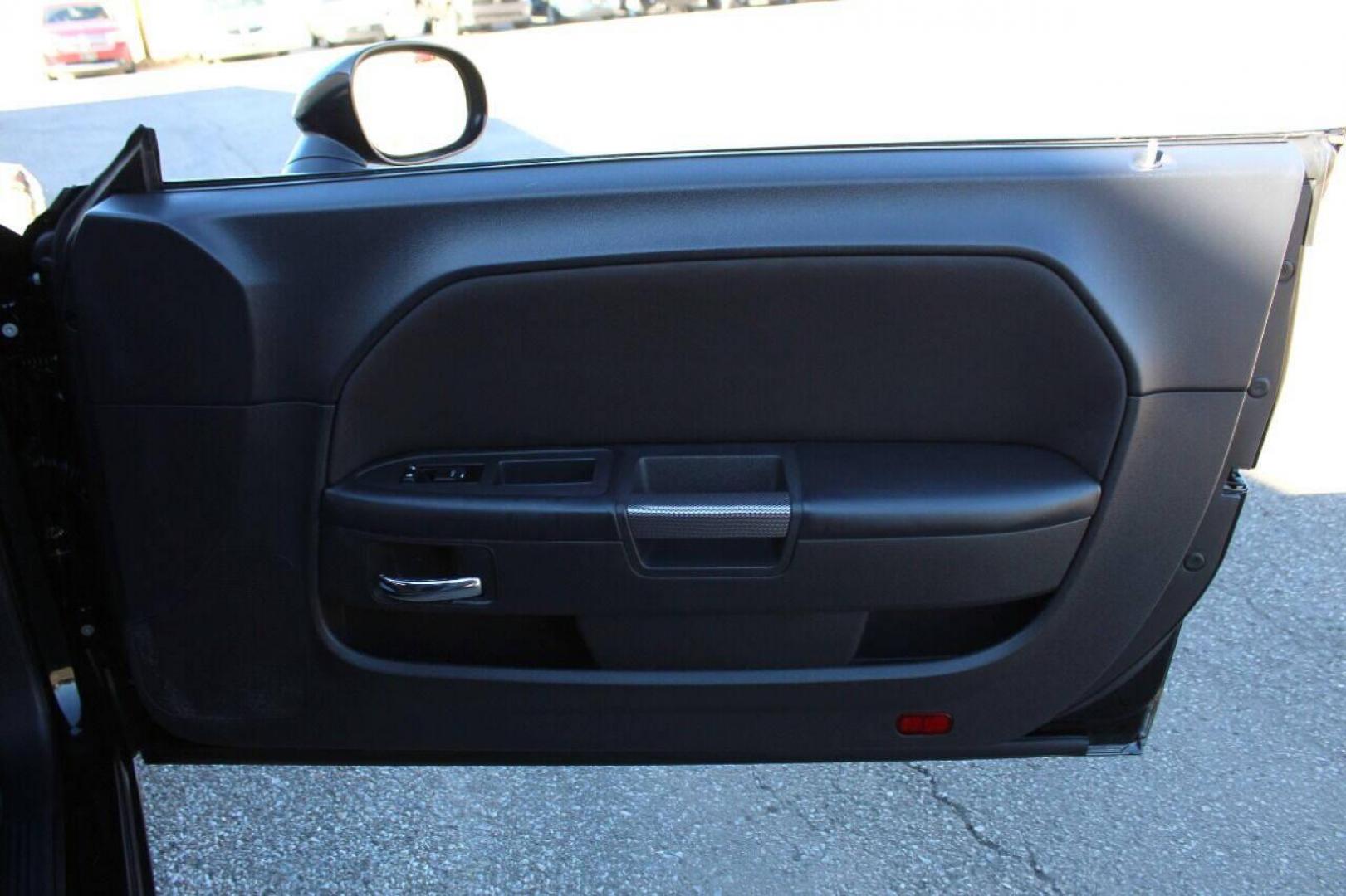 2013 Black Dodge Challenger R/T (2C3CDYBT2DH) with an 5.7L V8 OHV 16V engine, 4-Speed Automatic transmission, located at 4301 NW 39th , Oklahoma City, OK, 73112, (405) 949-5600, 35.512135, -97.598671 - Photo#8