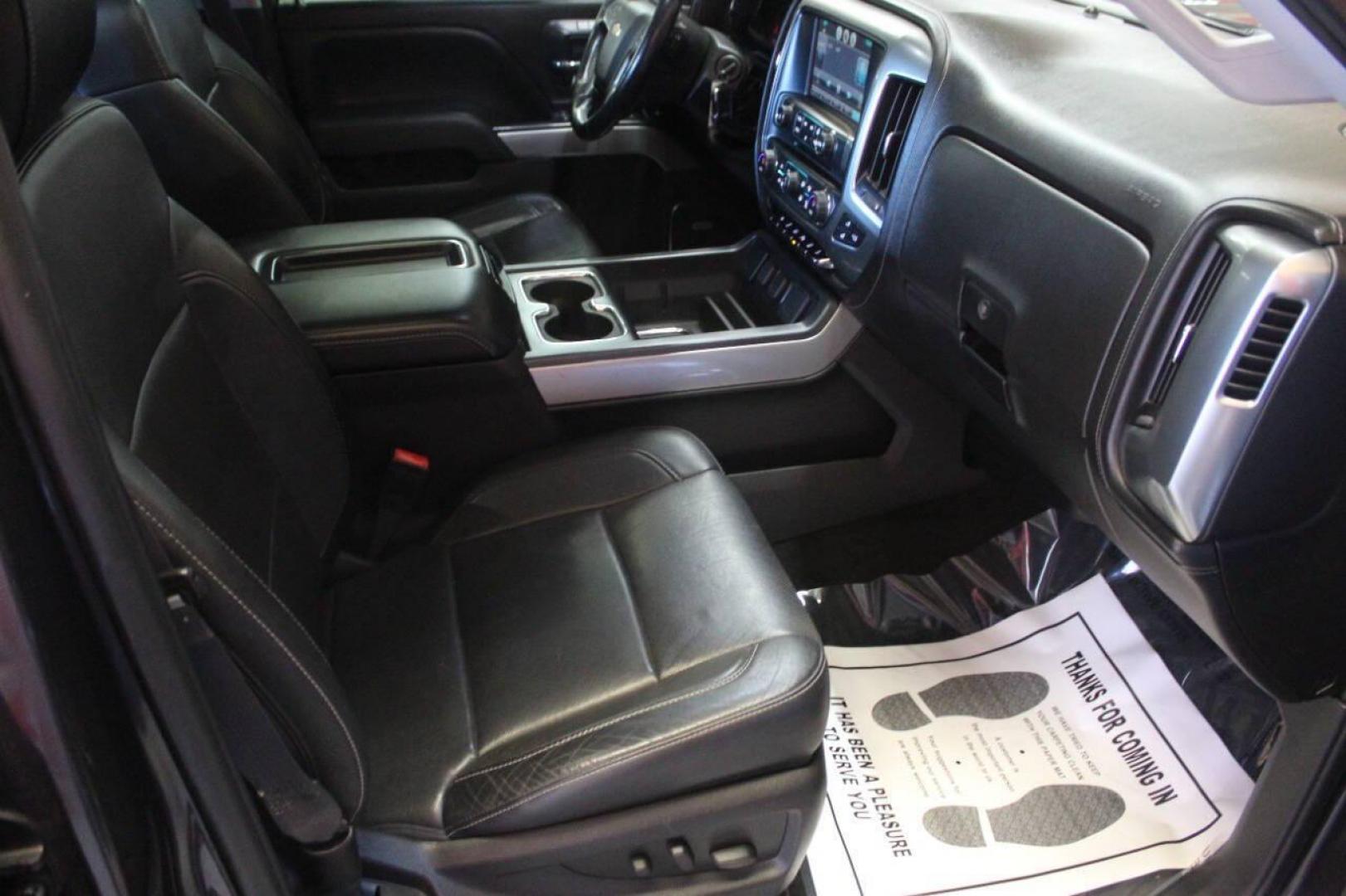 2014 Pewter Chevrolet Silverado 1500 1LZ Crew Cab 4WD (3GCUKSEC5EG) with an 5.3L V8 OHV 16V engine, 6-Speed Automatic transmission, located at 4301 NW 39th , Oklahoma City, OK, 73112, (405) 949-5600, 35.512135, -97.598671 - NO DRIVERS LICENCE NO-FULL COVERAGE INSURANCE-NO CREDIT CHECK. COME ON OVER TO SUPERSPORTS AND TAKE A LOOK AND TEST DRIVE. PLEASE GIVE US A CALL AT (405) 949-5600. NO LICENSIA DE MANEJAR- NO SEGURO DE COBERTURA TOTAL- NO VERIFICACCION DE CREDITO. POR FAVOR VENGAN A SUPERSPORTS, - Photo#9