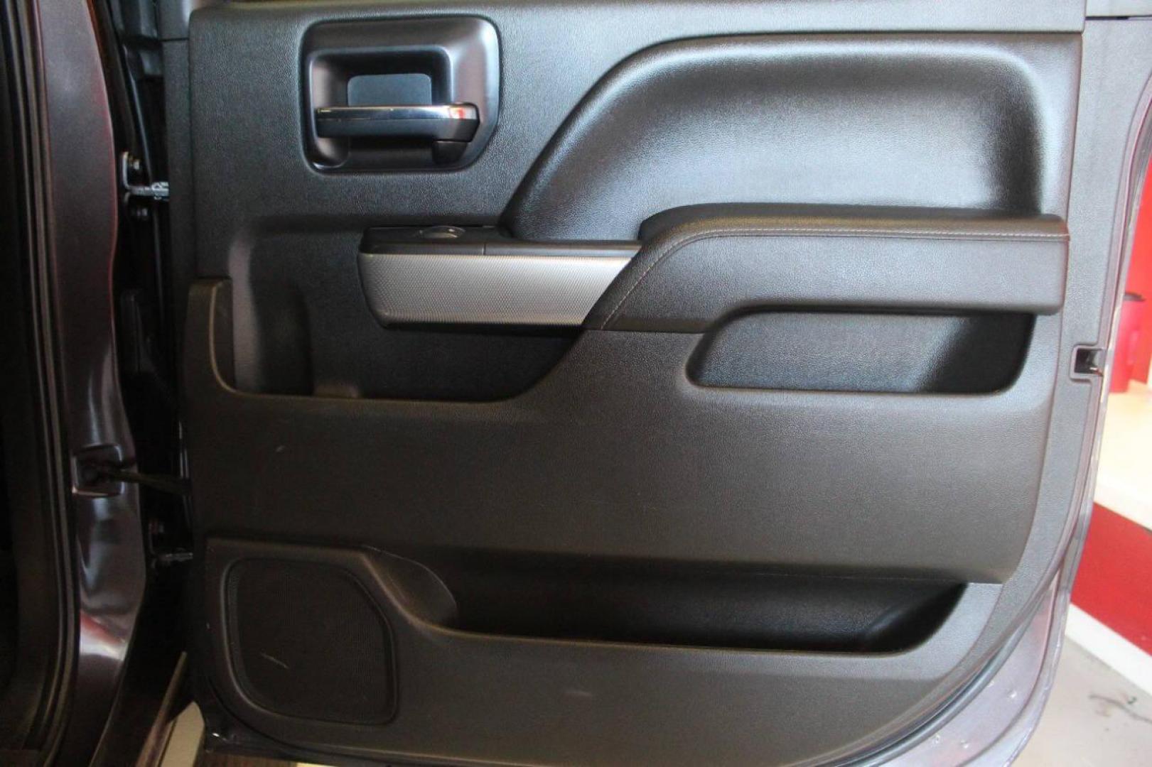 2014 Pewter Chevrolet Silverado 1500 1LZ Crew Cab 4WD (3GCUKSEC5EG) with an 5.3L V8 OHV 16V engine, 6-Speed Automatic transmission, located at 4301 NW 39th , Oklahoma City, OK, 73112, (405) 949-5600, 35.512135, -97.598671 - NO DRIVERS LICENCE NO-FULL COVERAGE INSURANCE-NO CREDIT CHECK. COME ON OVER TO SUPERSPORTS AND TAKE A LOOK AND TEST DRIVE. PLEASE GIVE US A CALL AT (405) 949-5600. NO LICENSIA DE MANEJAR- NO SEGURO DE COBERTURA TOTAL- NO VERIFICACCION DE CREDITO. POR FAVOR VENGAN A SUPERSPORTS, - Photo#12