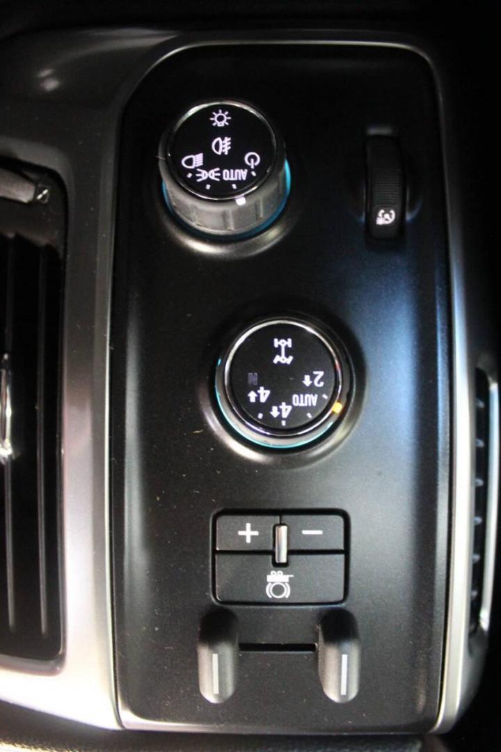 2014 Pewter Chevrolet Silverado 1500 1LZ Crew Cab 4WD (3GCUKSEC5EG) with an 5.3L V8 OHV 16V engine, 6-Speed Automatic transmission, located at 4301 NW 39th , Oklahoma City, OK, 73112, (405) 949-5600, 35.512135, -97.598671 - NO DRIVERS LICENCE NO-FULL COVERAGE INSURANCE-NO CREDIT CHECK. COME ON OVER TO SUPERSPORTS AND TAKE A LOOK AND TEST DRIVE. PLEASE GIVE US A CALL AT (405) 949-5600. NO LICENSIA DE MANEJAR- NO SEGURO DE COBERTURA TOTAL- NO VERIFICACCION DE CREDITO. POR FAVOR VENGAN A SUPERSPORTS, - Photo#20