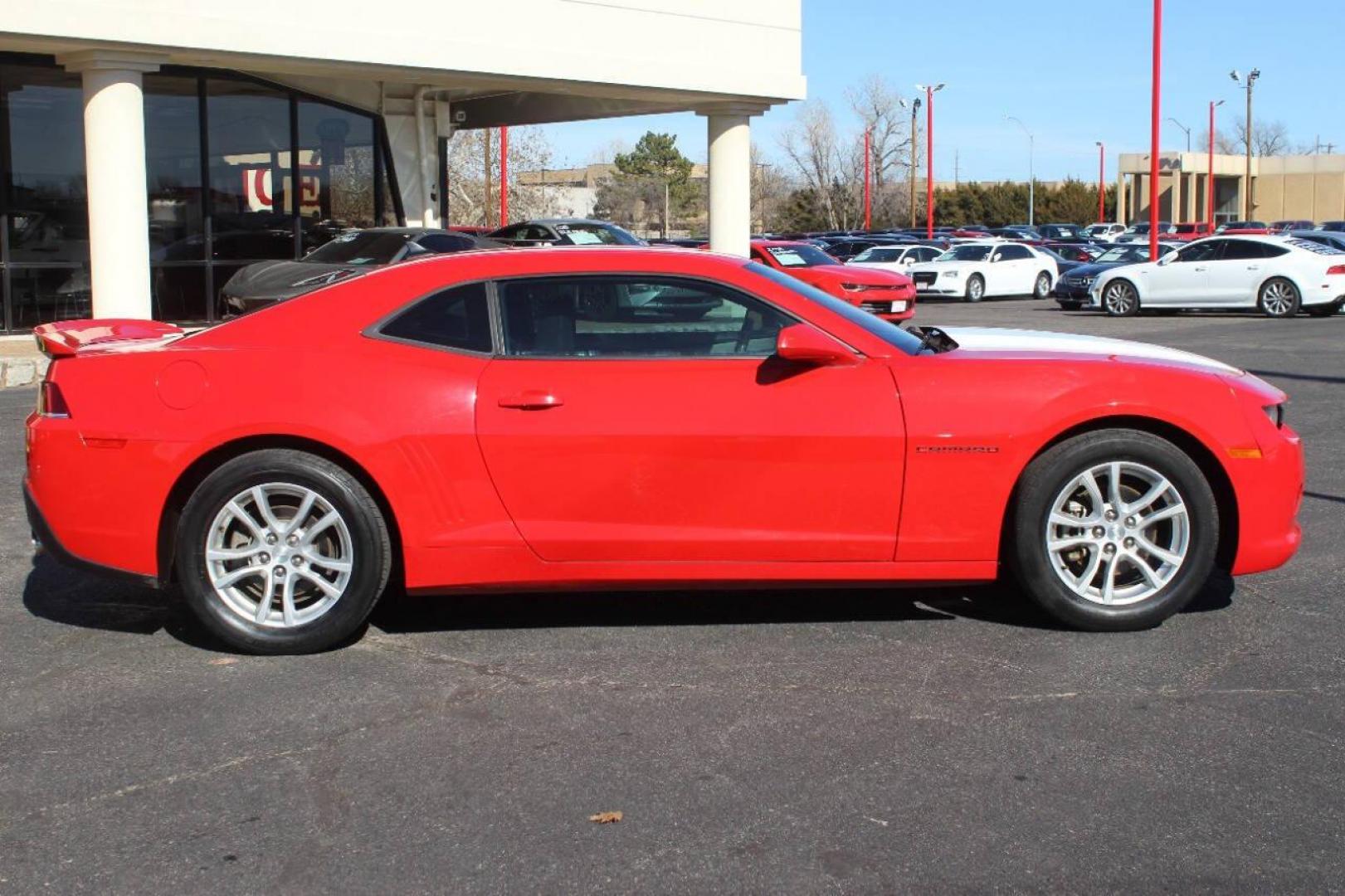 2014 Red Chevrolet Camaro 2LS Coupe (2G1FA1E38E9) with an 3.6L V6 DOHC 24V FFV engine, 6-Speed Automatic transmission, located at 4301 NW 39th , Oklahoma City, OK, 73112, (405) 949-5600, 35.512135, -97.598671 - NO DRIVERS LICENCE NO-FULL COVERAGE INSURANCE-NO CREDIT CHECK. COME ON OVER TO SUPERSPORTS AND TAKE A LOOK AND TEST DRIVE. PLEASE GIVE US A CALL AT (405) 949-5600. NO LICENSIA DE MANEJAR- NO SEGURO DE COBERTURA TOTAL- NO VERIFICACCION DE CREDITO. POR FAVOR VENGAN A SUPERSPORTS, ECHE UN - Photo#3