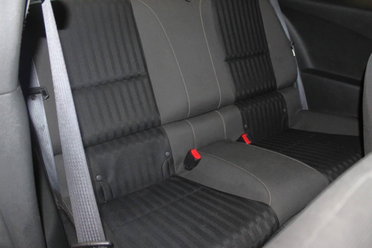 2014 Red Chevrolet Camaro 2LS Coupe (2G1FA1E38E9) with an 3.6L V6 DOHC 24V FFV engine, 6-Speed Automatic transmission, located at 4301 NW 39th , Oklahoma City, OK, 73112, (405) 949-5600, 35.512135, -97.598671 - NO DRIVERS LICENCE -NO FULL COVERAGE INSURANCE - NO CREDIT CHECK. COME ON OVER TO SUPERSPORTS, TAKE A LOOK AND TEST DRIVE. PLEASE GIVE US A CALL AT (405) 949-5600. NO LICENCIA DE CONDUCIR - NO SEGURO DE COBERTURA TOTAL - NO VERIFICACION DE CREDITO. VISITENOS EN SUPERSPORTS, MIRE NUESTRO - Photo#9