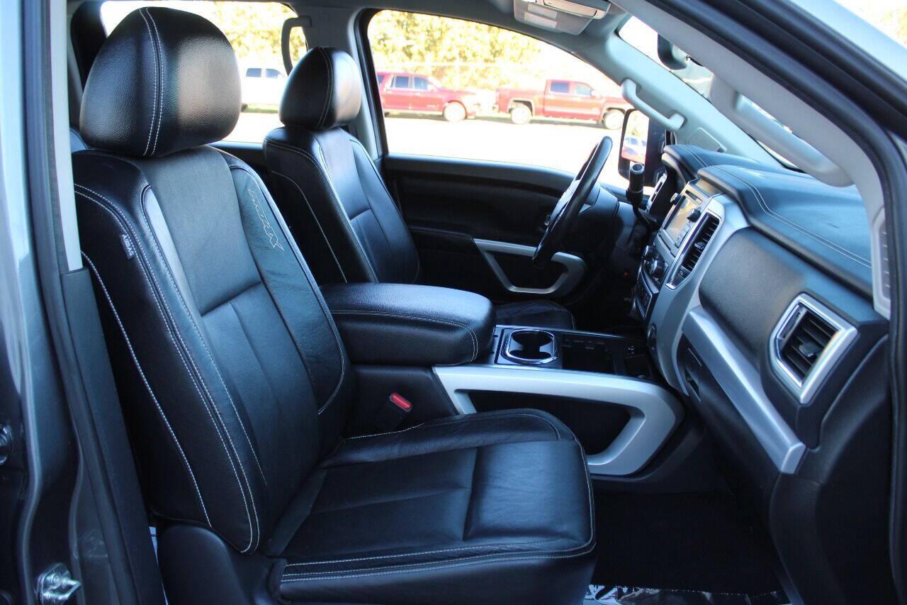 2017 Gray Nissan Titan XD SL 4WD Diesel (1N6BA1F45HN) with an 5.0L V8 Turbocharger 5.0L V8 engine, Automatic 6-Speed transmission, located at 4301 NW 39th , Oklahoma City, OK, 73112, (405) 949-5600, 35.512135, -97.598671 - Hablamos espanol. SPEND SMART --- BUY FROM SUPER SPORTS. ALL PRICES, DOWN PAYMENTS, PAYMENTS, AND FINANCE TERMS ARE NEGOTIABLE AT THE TIME OF APPROVAL. WE WILL WORK WITH YOU TO FIT YOUR BUDGET. WE WILL EVEN LOWER AND ADJUST THE NUMBERS TO HELP MAKE THE VE HICLE MORE AFFORDABLE FOR YOU.- Photo#9