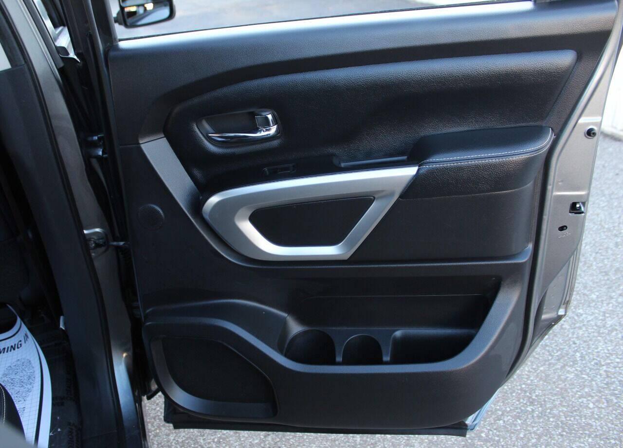 2017 Gray Nissan Titan XD SL 4WD Diesel (1N6BA1F45HN) with an 5.0L V8 Turbocharger 5.0L V8 engine, Automatic 6-Speed transmission, located at 4301 NW 39th , Oklahoma City, OK, 73112, (405) 949-5600, 35.512135, -97.598671 - Hablamos espanol. SPEND SMART --- BUY FROM SUPER SPORTS. ALL PRICES, DOWN PAYMENTS, PAYMENTS, AND FINANCE TERMS ARE NEGOTIABLE AT THE TIME OF APPROVAL. WE WILL WORK WITH YOU TO FIT YOUR BUDGET. WE WILL EVEN LOWER AND ADJUST THE NUMBERS TO HELP MAKE THE VE HICLE MORE AFFORDABLE FOR YOU.- Photo#10
