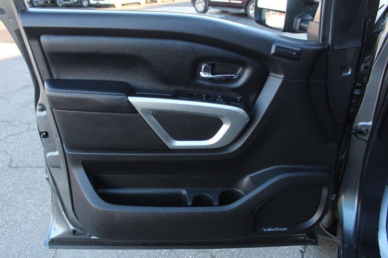 2017 Gray Nissan Titan XD SL 4WD Diesel (1N6BA1F45HN) with an 5.0L V8 Turbocharger 5.0L V8 engine, Automatic 6-Speed transmission, located at 4301 NW 39th , Oklahoma City, OK, 73112, (405) 949-5600, 35.512135, -97.598671 - Hablamos espanol. SPEND SMART --- BUY FROM SUPER SPORTS. ALL PRICES, DOWN PAYMENTS, PAYMENTS, AND FINANCE TERMS ARE NEGOTIABLE AT THE TIME OF APPROVAL. WE WILL WORK WITH YOU TO FIT YOUR BUDGET. WE WILL EVEN LOWER AND ADJUST THE NUMBERS TO HELP MAKE THE VE HICLE MORE AFFORDABLE FOR YOU.- Photo#15