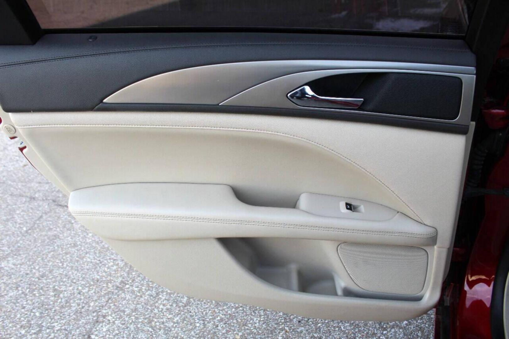 2017 Red Lincoln MKZ Premier FWD (3LN6L5A98HR) with an 2.0L L4 DOHC 16V engine, 6A transmission, located at 4301 NW 39th , Oklahoma City, OK, 73112, (405) 949-5600, 35.512135, -97.598671 - Photo#13