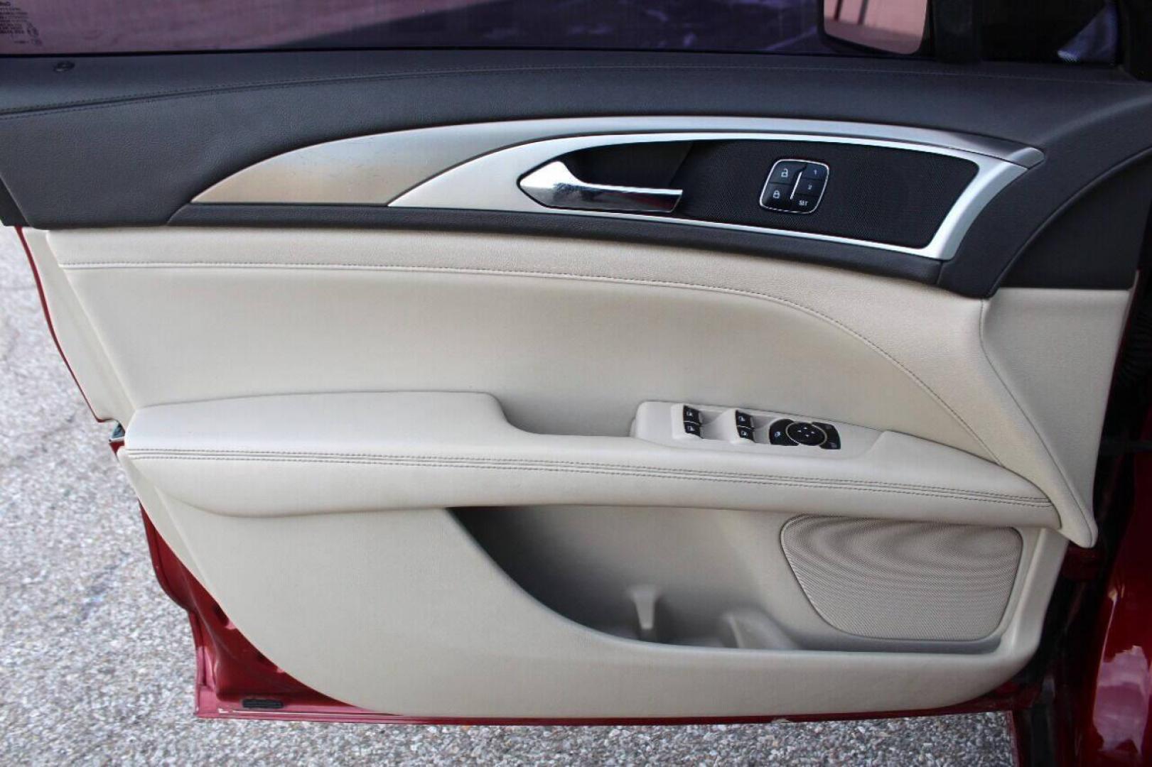 2017 Red Lincoln MKZ Premier FWD (3LN6L5A98HR) with an 2.0L L4 DOHC 16V engine, 6A transmission, located at 4301 NW 39th , Oklahoma City, OK, 73112, (405) 949-5600, 35.512135, -97.598671 - Photo#15