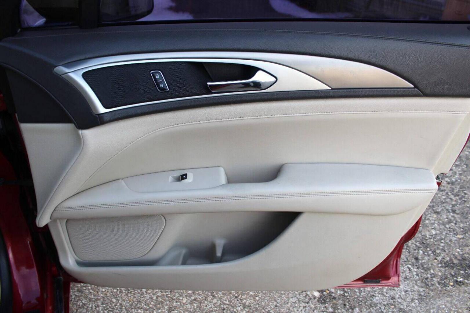 2017 Red Lincoln MKZ Premier FWD (3LN6L5A98HR) with an 2.0L L4 DOHC 16V engine, 6A transmission, located at 4301 NW 39th , Oklahoma City, OK, 73112, (405) 949-5600, 35.512135, -97.598671 - Photo#8