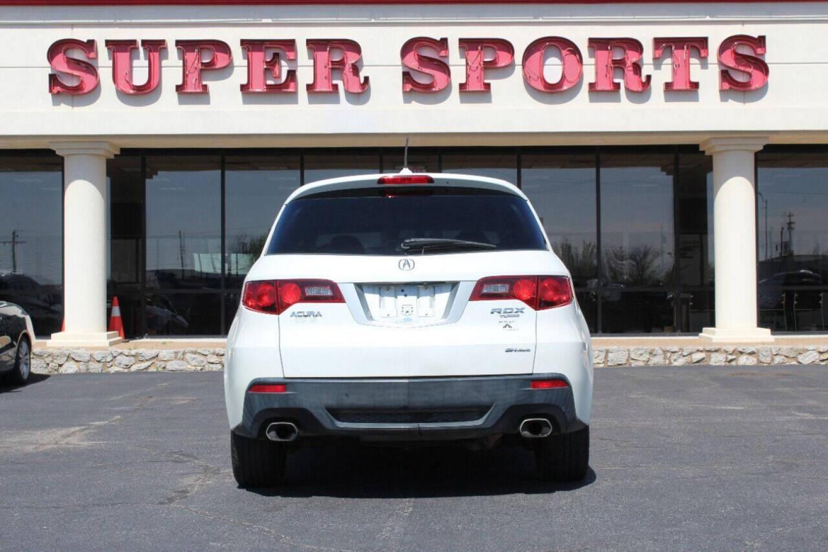 2010 White Acura RDX 5-Spd AT with Technology Package (5J8TB1H5XAA) with an 2.3L L4 DOHC 16V engine, 5-Speed Automatic transmission, located at 4301 NW 39th , Oklahoma City, OK, 73112, (405) 949-5600, 35.512135, -97.598671 - NO DRIVERS LICENSE - NO FULL COVERAGE INSURANCE - NO CREDIT CHECK. COME ON OVER TO SUPERSPORTS AND TAKE A LOOK AND TEST DRIVE. PLEASE GIVE US A CALL AT (405) 949-5600. NO LICENCIA DE MANEJAR - NO SEGURO DE COBERTURA TOTAL - NO VERIFICACION DE CREDITO. POR FAVOR VENGAN A SUPERSPORTS, ECH - Photo#4