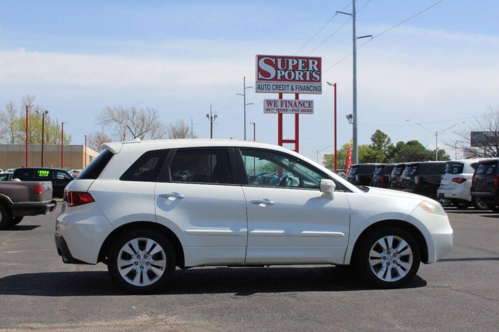 2010 White Acura RDX 5-Spd AT with Technology Package (5J8TB1H5XAA) with an 2.3L L4 DOHC 16V engine, 5-Speed Automatic transmission, located at 4301 NW 39th , Oklahoma City, OK, 73112, (405) 949-5600, 35.512135, -97.598671 - NO DRIVERS LICENSE - NO FULL COVERAGE INSURANCE - NO CREDIT CHECK. COME ON OVER TO SUPERSPORTS AND TAKE A LOOK AND TEST DRIVE. PLEASE GIVE US A CALL AT (405) 949-5600. NO LICENCIA DE MANEJAR - NO SEGURO DE COBERTURA TOTAL - NO VERIFICACION DE CREDITO. POR FAVOR VENGAN A SUPERSPORTS, ECH - Photo#3