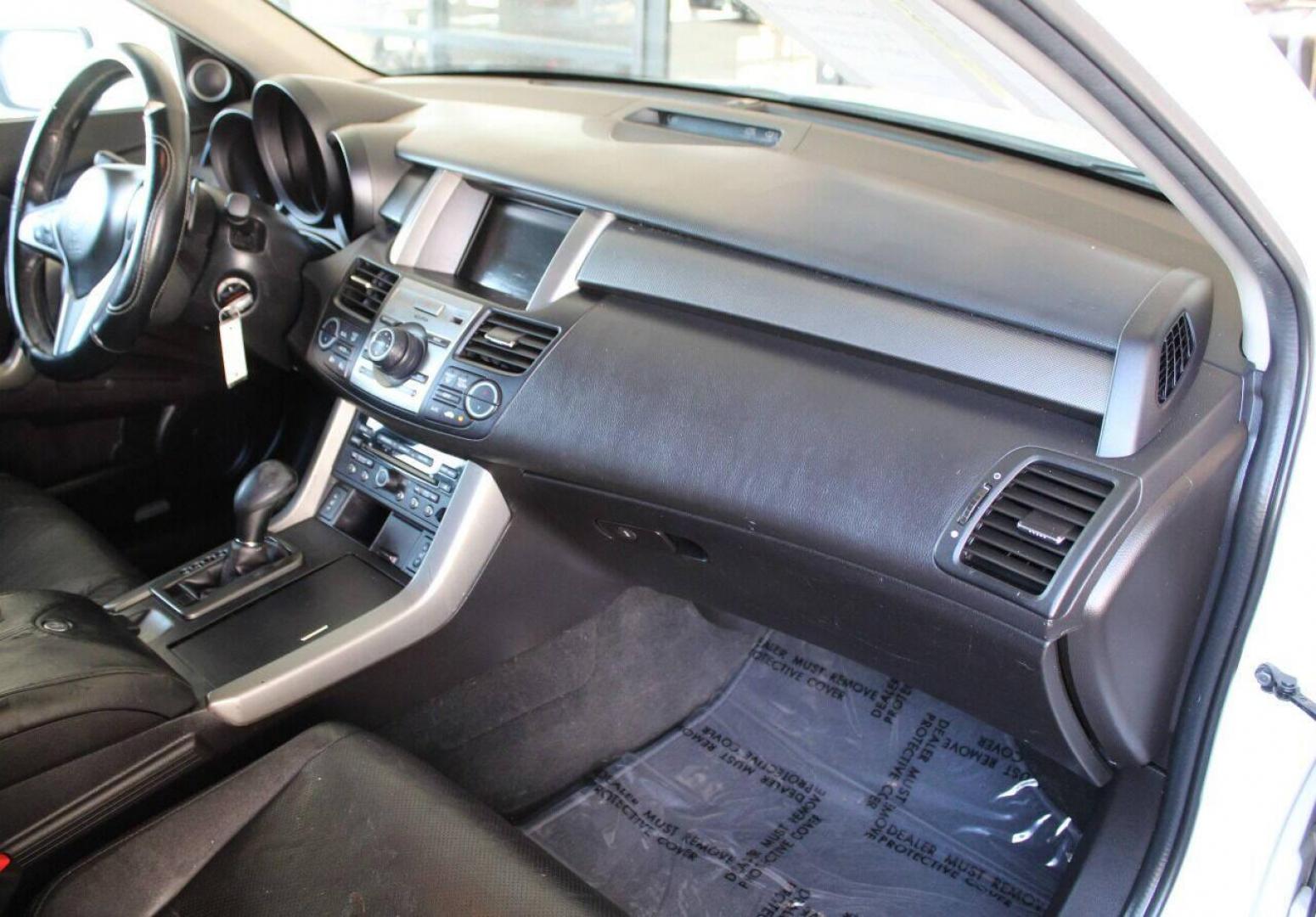 2010 White Acura RDX 5-Spd AT with Technology Package (5J8TB1H5XAA) with an 2.3L L4 DOHC 16V engine, 5-Speed Automatic transmission, located at 4301 NW 39th , Oklahoma City, OK, 73112, (405) 949-5600, 35.512135, -97.598671 - NO DRIVERS LICENSE - NO FULL COVERAGE INSURANCE - NO CREDIT CHECK. COME ON OVER TO SUPERSPORTS AND TAKE A LOOK AND TEST DRIVE. PLEASE GIVE US A CALL AT (405) 949-5600. NO LICENCIA DE MANEJAR - NO SEGURO DE COBERTURA TOTAL - NO VERIFICACION DE CREDITO. POR FAVOR VENGAN A SUPERSPORTS, ECH - Photo#8