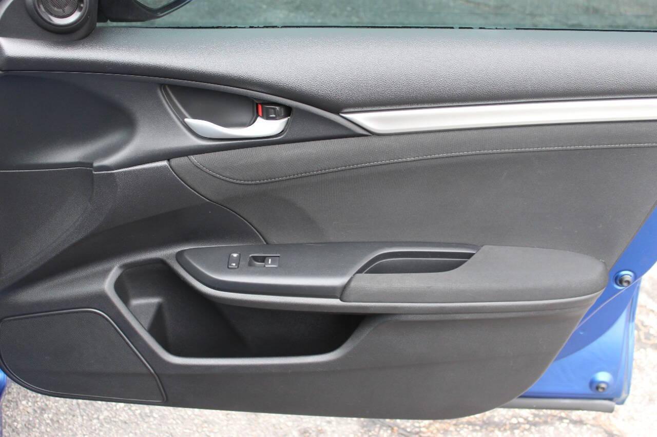 2016 Blue Honda Civic EX-T Sedan CVT (19XFC1F31GE) with an 1.5L L4 DOHC 16V TURBO engine, CVT transmission, located at 4301 NW 39th , Oklahoma City, OK, 73112, (405) 949-5600, 35.512135, -97.598671 - NO DRIVERS LICENCE -NO FULL COVERAGE INSURANCE - NO CREDIT CHECK. COME ON OVER TO SUPERSPORTS, TAKE A LOOK AND TEST DRIVE. PLEASE GIVE US A CALL AT (405) 949-5600. NO LICENCIA DE CONDUCIR - NO SEGURO DE COBERTURA TOTAL - NO VERIFICACION DE CREDITO. VISITENOS EN SUPERSPORTS, MIRE NUESTRO - Photo#9