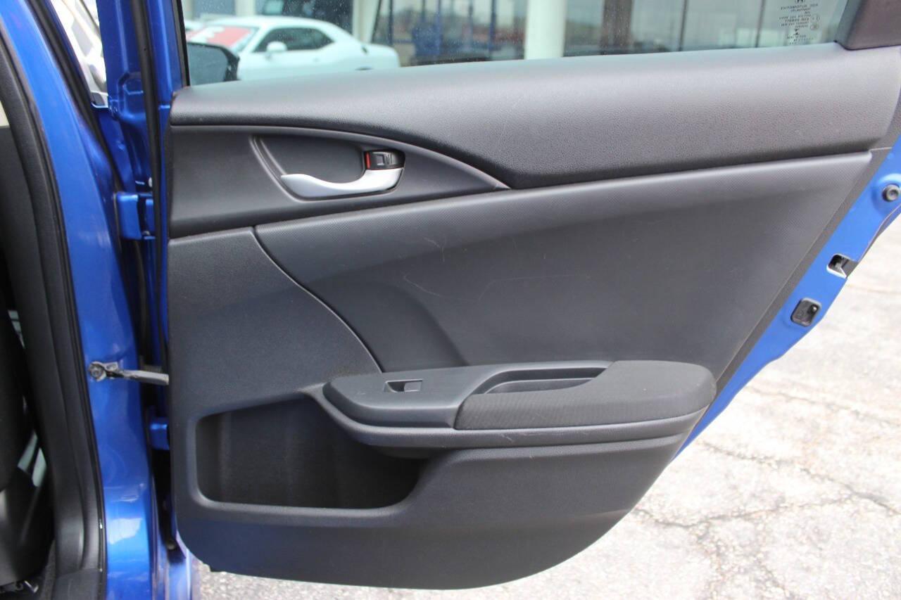 2016 Blue Honda Civic EX-T Sedan CVT (19XFC1F31GE) with an 1.5L L4 DOHC 16V TURBO engine, CVT transmission, located at 4301 NW 39th , Oklahoma City, OK, 73112, (405) 949-5600, 35.512135, -97.598671 - NO DRIVERS LICENCE -NO FULL COVERAGE INSURANCE - NO CREDIT CHECK. COME ON OVER TO SUPERSPORTS, TAKE A LOOK AND TEST DRIVE. PLEASE GIVE US A CALL AT (405) 949-5600. NO LICENCIA DE CONDUCIR - NO SEGURO DE COBERTURA TOTAL - NO VERIFICACION DE CREDITO. VISITENOS EN SUPERSPORTS, MIRE NUESTRO - Photo#11