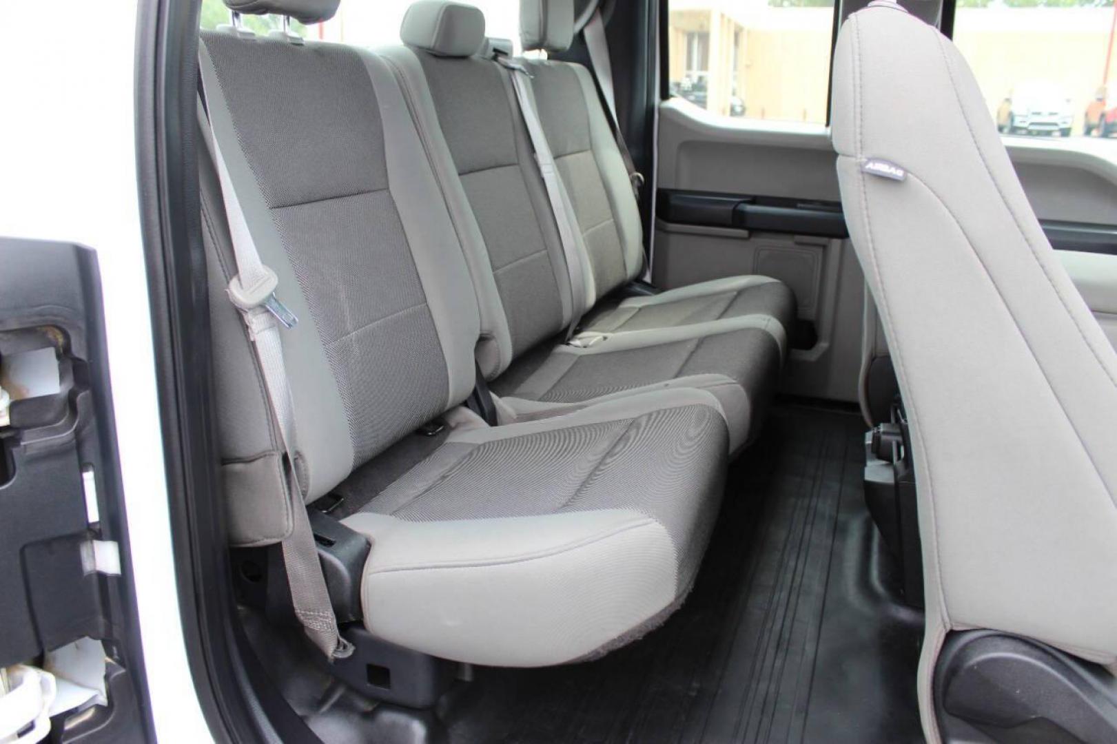 2018 White Ford F-150 XL SuperCab 6.5-ft. Bed 2WD (1FTEX1C55JK) with an 5.0L V8 OHV 16V engine, 6A transmission, located at 4301 NW 39th , Oklahoma City, OK, 73112, (405) 949-5600, 35.512135, -97.598671 - NO DRIVERS LICENCE -NO FULL COVERAGE INSURANCE - NO CREDIT CHECK. COME ON OVER TO SUPERSPORTS, TAKE A LOOK AND TEST DRIVE. PLEASE GIVE US A CALL AT (405) 949-5600. NO LICENCIA DE CONDUCIR - NO SEGURO DE COBERTURA TOTAL - NO VERIFICACION DE CREDITO. VISITENOS EN SUPERSPORTS, MIRE NUESTRO - Photo#11