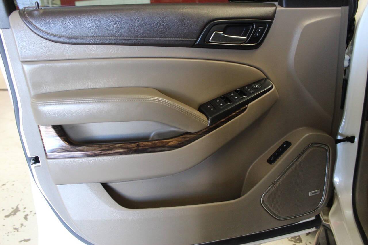 2015 White GMC Yukon XL SLT 1/2 Ton 4WD (1GKS2HKCXFR) with an 5.3L V8 OHV 16V engine, 6-Speed Automatic transmission, located at 4301 NW 39th , Oklahoma City, OK, 73112, (405) 949-5600, 35.512135, -97.598671 - NO DRIVERS LICENCE -NO FULL COVERAGE INSURANCE - NO CREDIT CHECK. COME ON OVER TO SUPERSPORTS, TAKE A LOOK AND TEST DRIVE. PLEASE GIVE US A CALL AT (405) 949-5600. NO LICENCIA DE CONDUCIR - NO SEGURO DE COBERTURA TOTAL - NO VERIFICACION DE CREDITO. VISITENOS EN SUPERSPORTS, MIRE NUESTRO - Photo#15