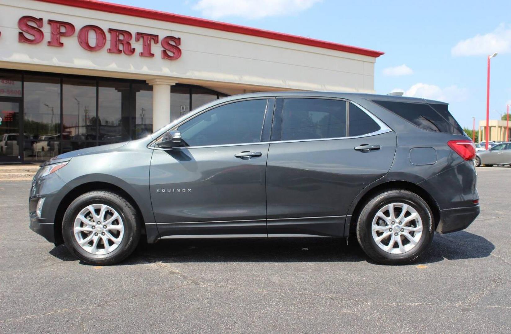 2018 Charcoal Chevrolet Equinox LT 2WD (3GNAXJEV5JS) with an 1.5L L4 DIR DOHC 16V TURBO engine, 6A transmission, located at 4301 NW 39th , Oklahoma City, OK, 73112, (405) 949-5600, 35.512135, -97.598671 - NO DRIVERS LICENCE -NO FULL COVERAGE INSURANCE - NO CREDIT CHECK. COME ON OVER TO SUPERSPORTS, TAKE A LOOK AND TEST DRIVE. PLEASE GIVE US A CALL AT (405) 949-5600. NO LICENCIA DE CONDUCIR - NO SEGURO DE COBERTURA TOTAL - NO VERIFICACION DE CREDITO. VISITENOS EN SUPERSPORTS, MIRE NUESTRO - Photo#6