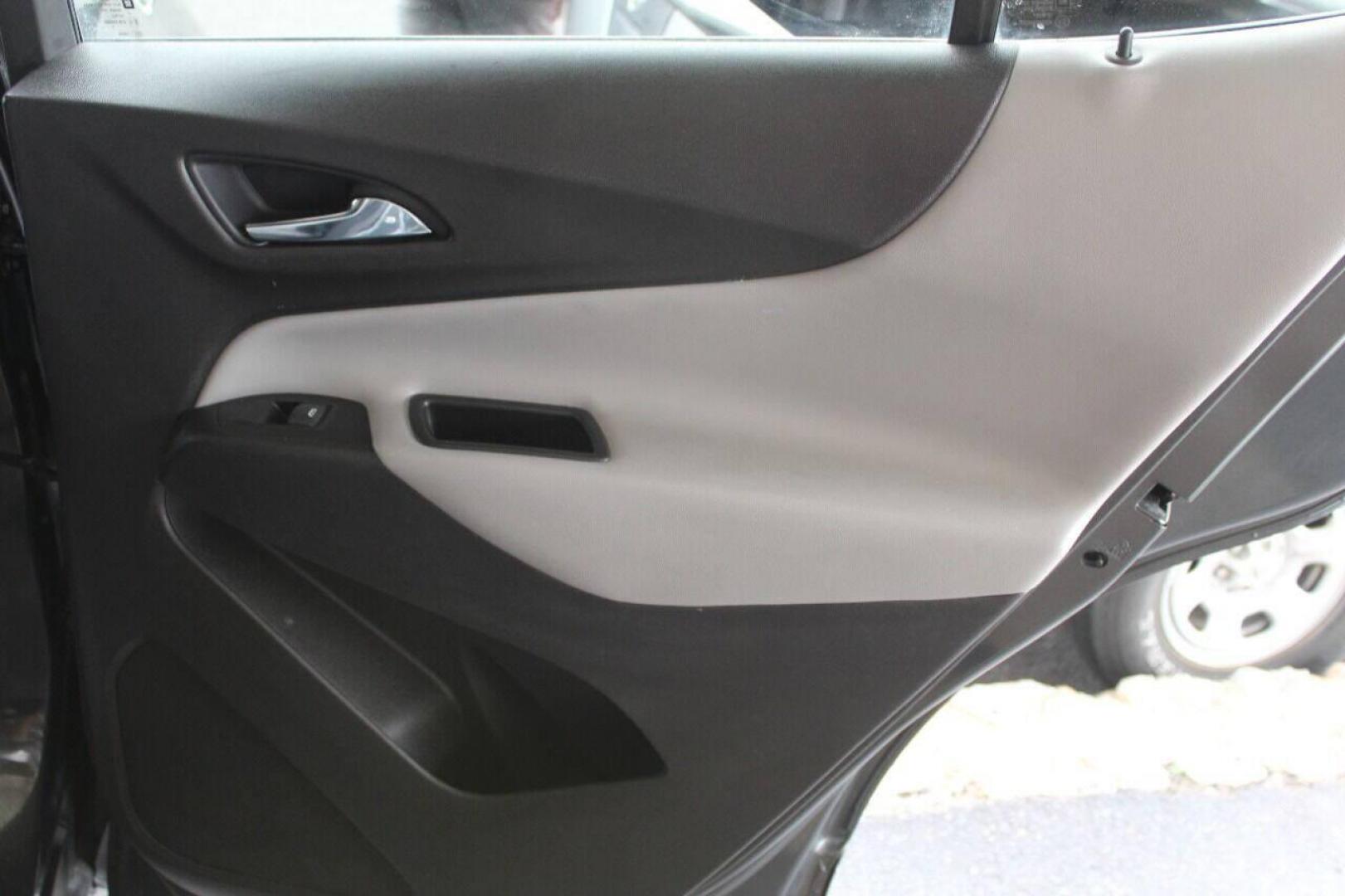 2018 Black Chevrolet Equinox LT 2WD (3GNAXJEV5JS) with an 1.5L L4 DIR DOHC 16V TURBO engine, 6A transmission, located at 4301 NW 39th , Oklahoma City, OK, 73112, (405) 949-5600, 35.512135, -97.598671 - Photo#11