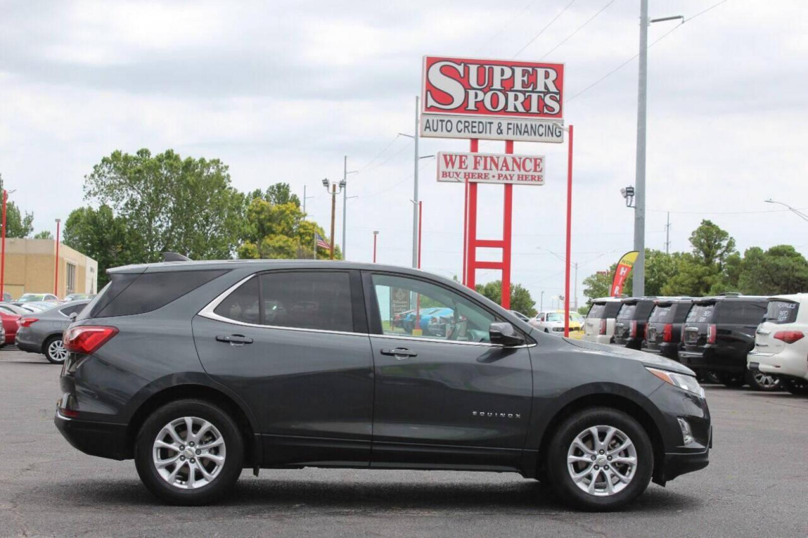 2018 Black Chevrolet Equinox LT 2WD (3GNAXJEV5JS) with an 1.5L L4 DIR DOHC 16V TURBO engine, 6A transmission, located at 4301 NW 39th , Oklahoma City, OK, 73112, (405) 949-5600, 35.512135, -97.598671 - Photo#3