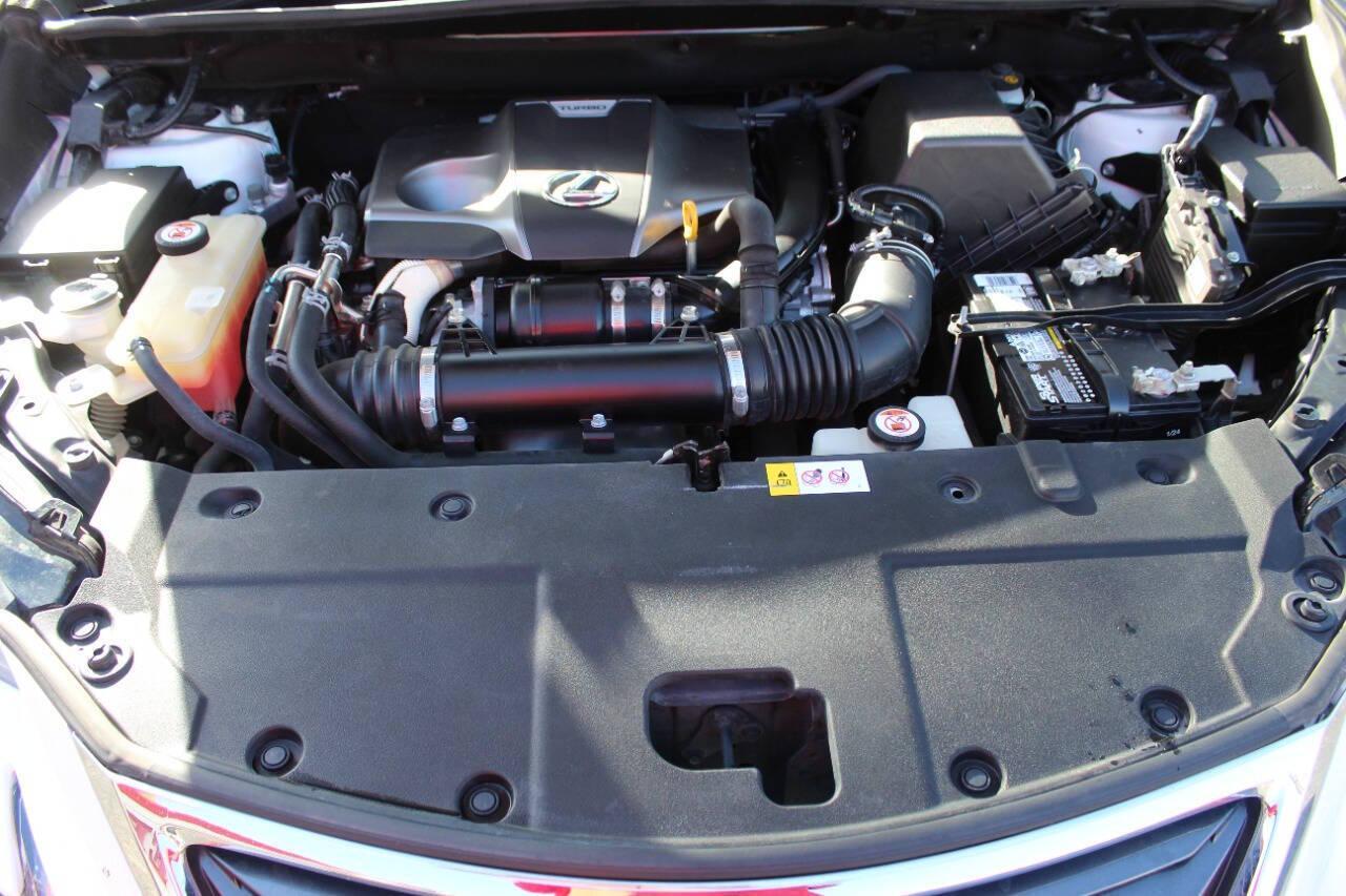 2017 White Lexus NX 200t FWD (JTJYARBZ5H2) with an 2.0L L4 DOHC 16V engine, 6A transmission, located at 4301 NW 39th , Oklahoma City, OK, 73112, (405) 949-5600, 35.512135, -97.598671 - NO DRIVERS LICENCE -NO FULL COVERAGE INSURANCE - NO CREDIT CHECK. COME ON OVER TO SUPERSPORTS, TAKE A LOOK AND TEST DRIVE. PLEASE GIVE US A CALL AT (405) 949-5600. NO LICENCIA DE CONDUCIR - NO SEGURO DE COBERTURA TOTAL - NO VERIFICACION DE CREDITO. VISITENOS EN SUPERSPORTS, MIRE NUESTRO - Photo#8