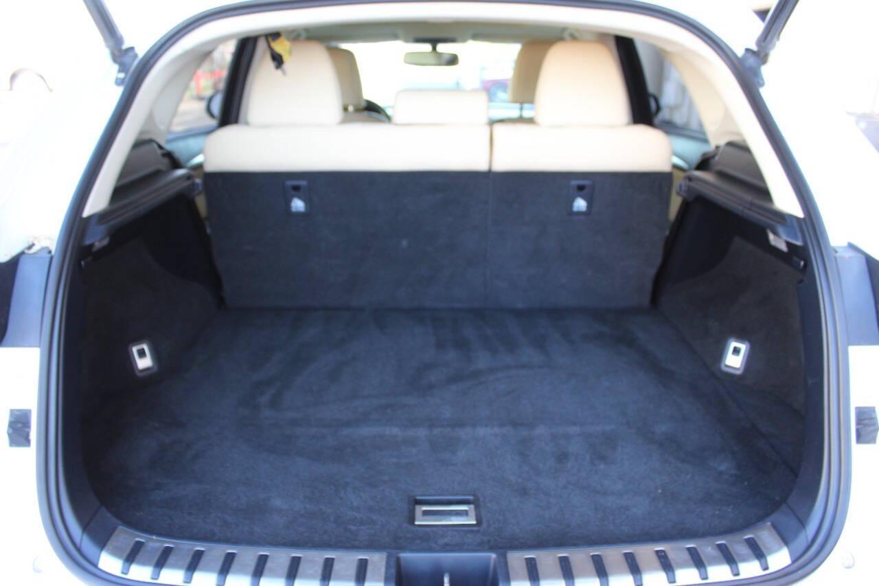 2017 White Lexus NX 200t FWD (JTJYARBZ5H2) with an 2.0L L4 DOHC 16V engine, 6A transmission, located at 4301 NW 39th , Oklahoma City, OK, 73112, (405) 949-5600, 35.512135, -97.598671 - NO DRIVERS LICENCE -NO FULL COVERAGE INSURANCE - NO CREDIT CHECK. COME ON OVER TO SUPERSPORTS, TAKE A LOOK AND TEST DRIVE. PLEASE GIVE US A CALL AT (405) 949-5600. NO LICENCIA DE CONDUCIR - NO SEGURO DE COBERTURA TOTAL - NO VERIFICACION DE CREDITO. VISITENOS EN SUPERSPORTS, MIRE NUESTRO - Photo#13