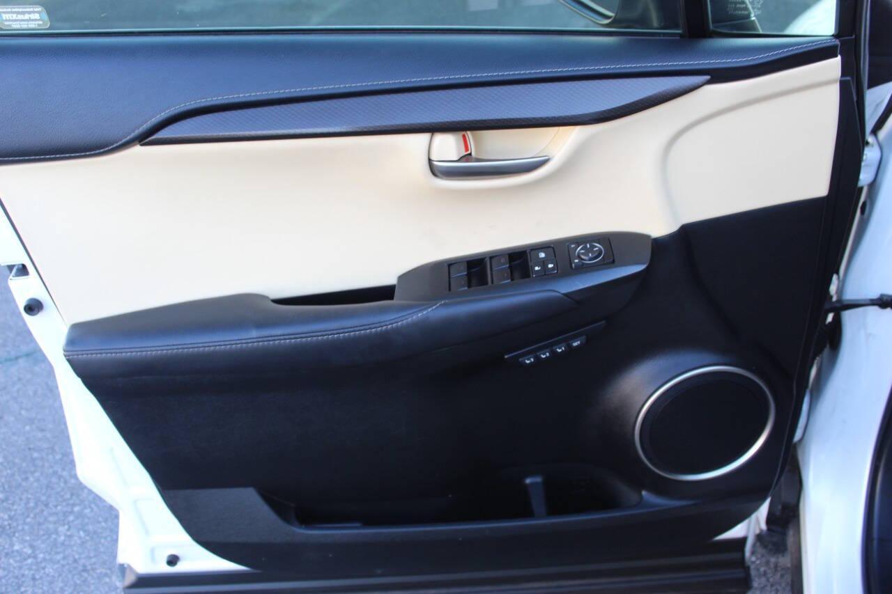 2017 White Lexus NX 200t FWD (JTJYARBZ5H2) with an 2.0L L4 DOHC 16V engine, 6A transmission, located at 4301 NW 39th , Oklahoma City, OK, 73112, (405) 949-5600, 35.512135, -97.598671 - NO DRIVERS LICENCE -NO FULL COVERAGE INSURANCE - NO CREDIT CHECK. COME ON OVER TO SUPERSPORTS, TAKE A LOOK AND TEST DRIVE. PLEASE GIVE US A CALL AT (405) 949-5600. NO LICENCIA DE CONDUCIR - NO SEGURO DE COBERTURA TOTAL - NO VERIFICACION DE CREDITO. VISITENOS EN SUPERSPORTS, MIRE NUESTRO - Photo#18