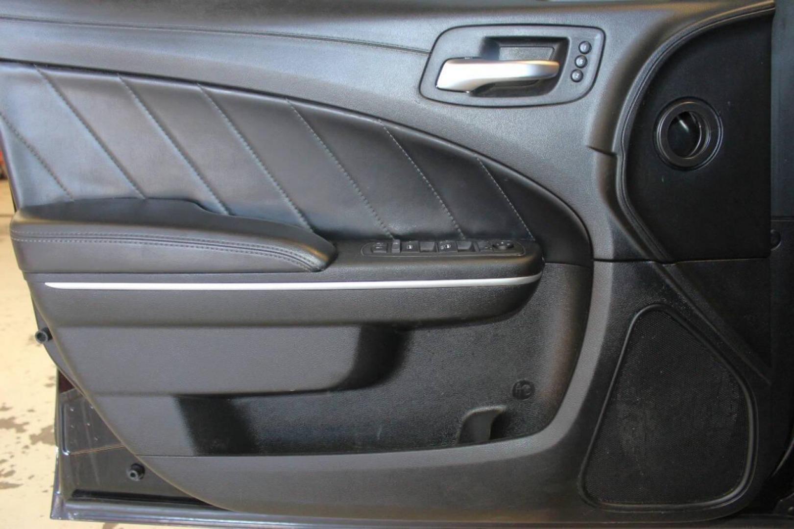 2022 Black Dodge Charger SXT (2C3CDXBG6NH) with an 3.6L V6 DOHC 24V engine, 8A transmission, located at 4301 NW 39th , Oklahoma City, OK, 73112, (405) 949-5600, 35.512135, -97.598671 - NO DRIVERS LICENCE NO-FULL COVERAGE INSURANCE-NO CREDIT CHECK. COME ON OVER TO SUPERSPORTS AND TAKE A LOOK AND TEST DRIVE. PLEASE GIVE US A CALL AT (405) 949-5600. NO LICENSIA DE MANEJAR- NO SEGURO DE COBERTURA TOTAL- NO VERIFICACCION DE CREDITO. POR FAVOR VENGAN A SUPERSPORTS, ECHE UN - Photo#17