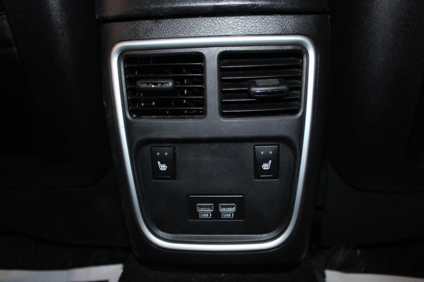 2022 Black Dodge Charger SXT (2C3CDXBG6NH) with an 3.6L V6 DOHC 24V engine, 8A transmission, located at 4301 NW 39th , Oklahoma City, OK, 73112, (405) 949-5600, 35.512135, -97.598671 - NO DRIVERS LICENCE NO-FULL COVERAGE INSURANCE-NO CREDIT CHECK. COME ON OVER TO SUPERSPORTS AND TAKE A LOOK AND TEST DRIVE. PLEASE GIVE US A CALL AT (405) 949-5600. NO LICENSIA DE MANEJAR- NO SEGURO DE COBERTURA TOTAL- NO VERIFICACCION DE CREDITO. POR FAVOR VENGAN A SUPERSPORTS, ECHE UN - Photo#19