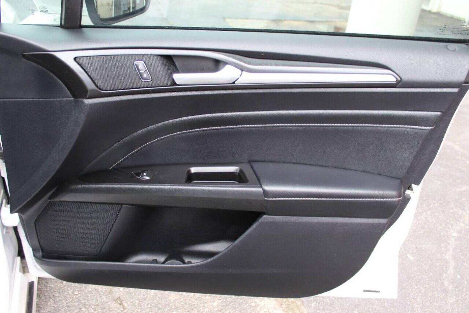 2020 White Ford Fusion Titanium (3FA6P0K93LR) with an 2.0L L4 DOHC 16V engine, 6A transmission, located at 4301 NW 39th , Oklahoma City, OK, 73112, (405) 949-5600, 35.512135, -97.598671 - Photo#9