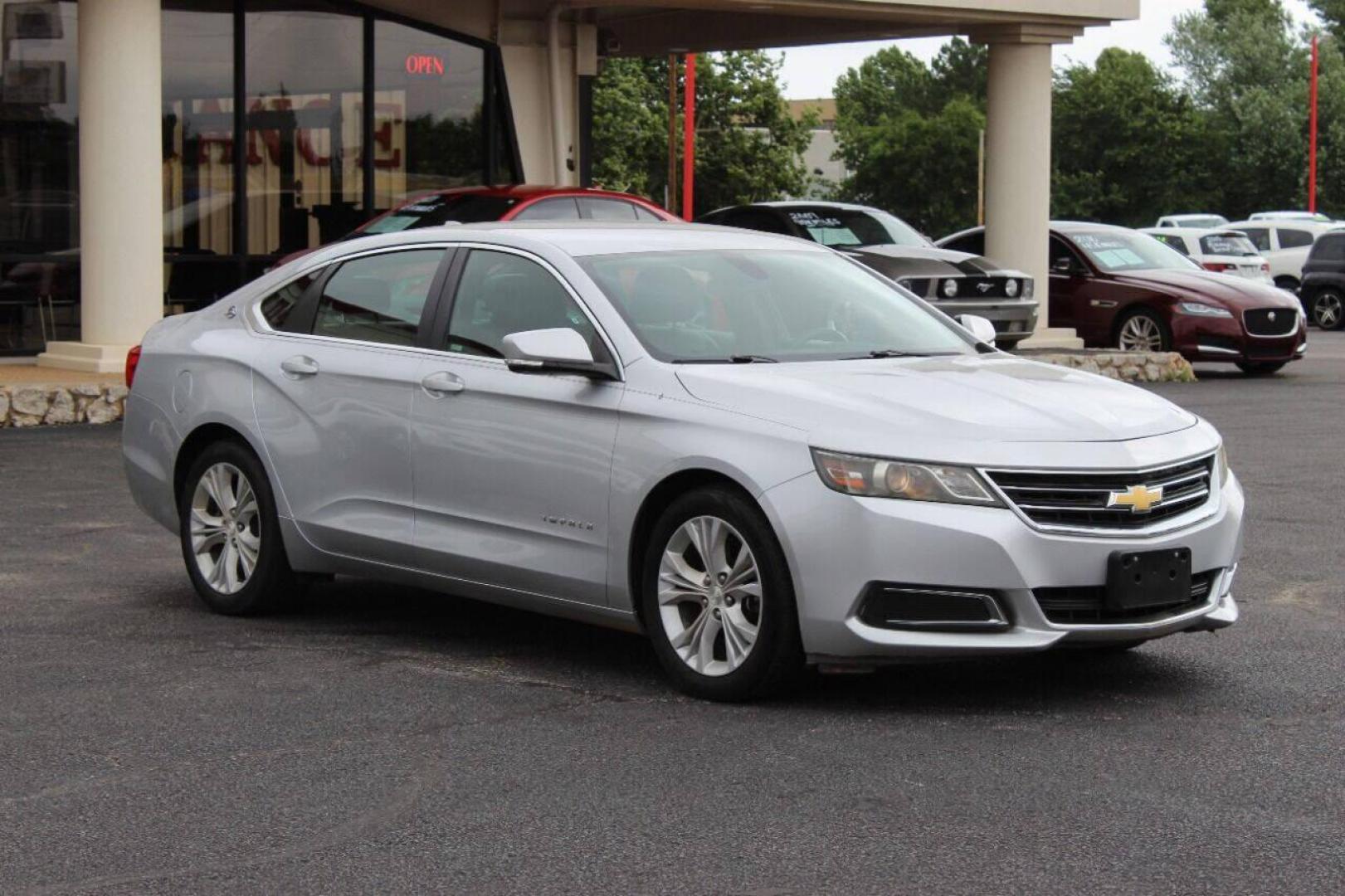 2014 Silver Chevrolet Impala 2LT (2G1125S33E9) with an 3.6L V6 DOHC 16V FFV engine, 6-Speed Automatic transmission, located at 4301 NW 39th , Oklahoma City, OK, 73112, (405) 949-5600, 35.512135, -97.598671 - NO DRIVERS LICENCE NO-FULL COVERAGE INSURANCE-NO CREDIT CHECK. COME ON OVER TO SUPERSPORTS AND TAKE A LOOK AND TEST DRIVE PLEASE GIVE US A CALL AT (405) 949-5600. NO LICENSIA DE MANEJAR- NO SEGURO DE COBERTURA TOTAL- NO VERIFICACCION DE CREDITO. POR FAVOR VENGAN A SUPERSPORTS, ECHE UN VIS - Photo#3