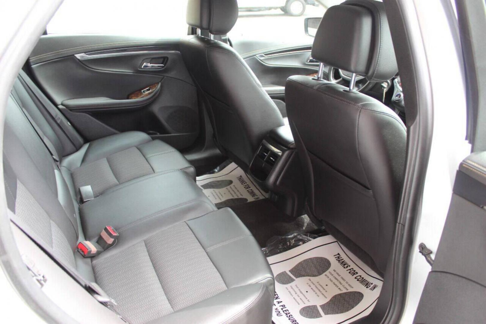 2014 Silver Chevrolet Impala 2LT (2G1125S33E9) with an 3.6L V6 DOHC 16V FFV engine, 6-Speed Automatic transmission, located at 4301 NW 39th , Oklahoma City, OK, 73112, (405) 949-5600, 35.512135, -97.598671 - Photo#10