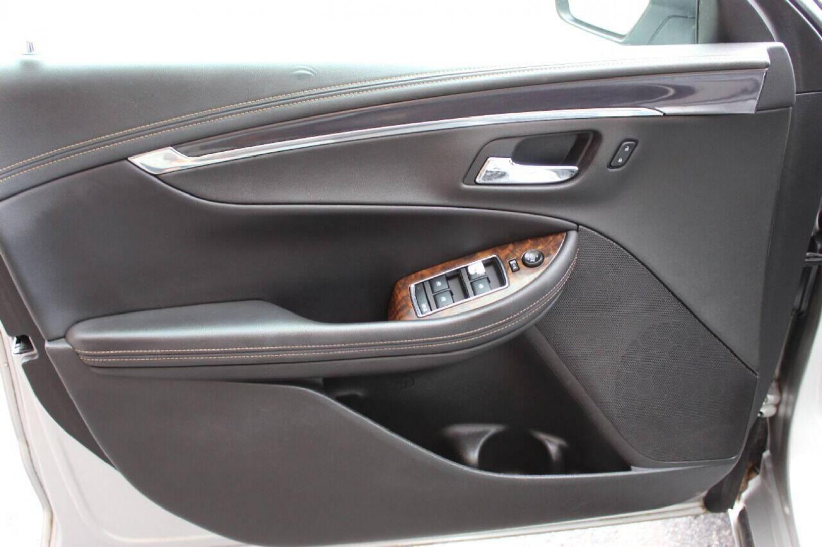 2014 Silver Chevrolet Impala 2LT (2G1125S33E9) with an 3.6L V6 DOHC 16V FFV engine, 6-Speed Automatic transmission, located at 4301 NW 39th , Oklahoma City, OK, 73112, (405) 949-5600, 35.512135, -97.598671 - Photo#16