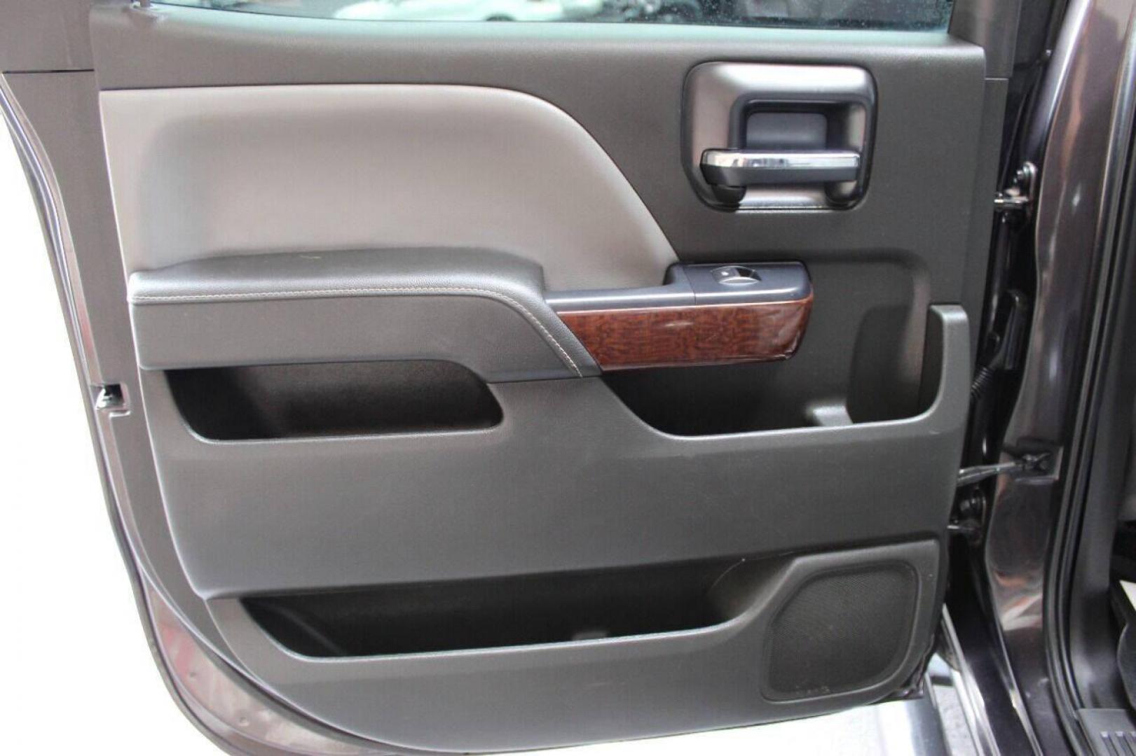 2014 Gray GMC Sierra 1500 SLE Crew Cab 4WD (3GTU2UEC8EG) with an 5.3L V8 OHV 16V engine, 6-Speed Automatic transmission, located at 4301 NW 39th , Oklahoma City, OK, 73112, (405) 949-5600, 35.512135, -97.598671 - NO DRIVERS LICENCE NO-FULL COVERAGE INSURANCE-NO CREDIT CHECK. COME ON OVER TO SUPERSPORTS AND TAKE A LOOK AND TEST DRIVE. PLEASE GIVE US A CALL AT (405) 949-5600. NO LICENSIA DE MANEJAR- NO SEGURO DE COBERTURA TOTAL- NO VERIFICACCION DE CREDITO. POR FAVOR VENGAN A SUPERSPORTS, ECHE UN - Photo#14