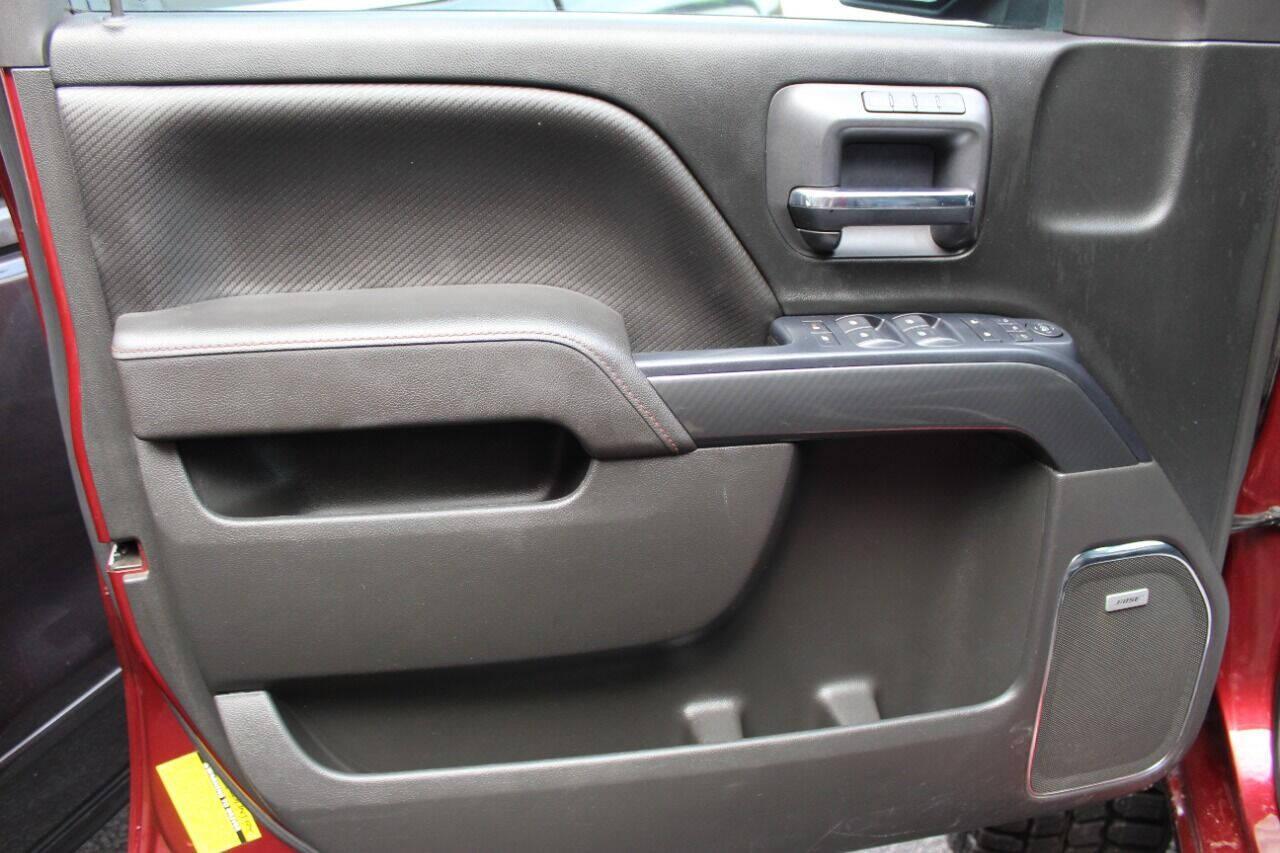 2017 Maroon GMC Sierra 1500 SLT Crew Cab Long Box 4WD (3GTU2NEC4HG) with an 5.3L V8 5.3L V8 engine, Automatic 6-Speed transmission, located at 4301 NW 39th , Oklahoma City, OK, 73112, (405) 949-5600, 35.512135, -97.598671 - NO DRIVERS LICENCE NO-FULL COVERAGE INSURANCE-NO CREDIT CHECK. COME ON OVER TO SUPERSPORTS AND TAKE A LOOK AND TEST DRIVE. PLEASE GIVE US A CALL AT (405) 949-5600. NO LICENSIA DE MANEJAR- NO SEGURO DE COBERTURA TOTAL- NO VERIFICACCION DE CREDITO. POR FAVOR VENGAN A SUPERSPORTS, ECHE UN - Photo#16